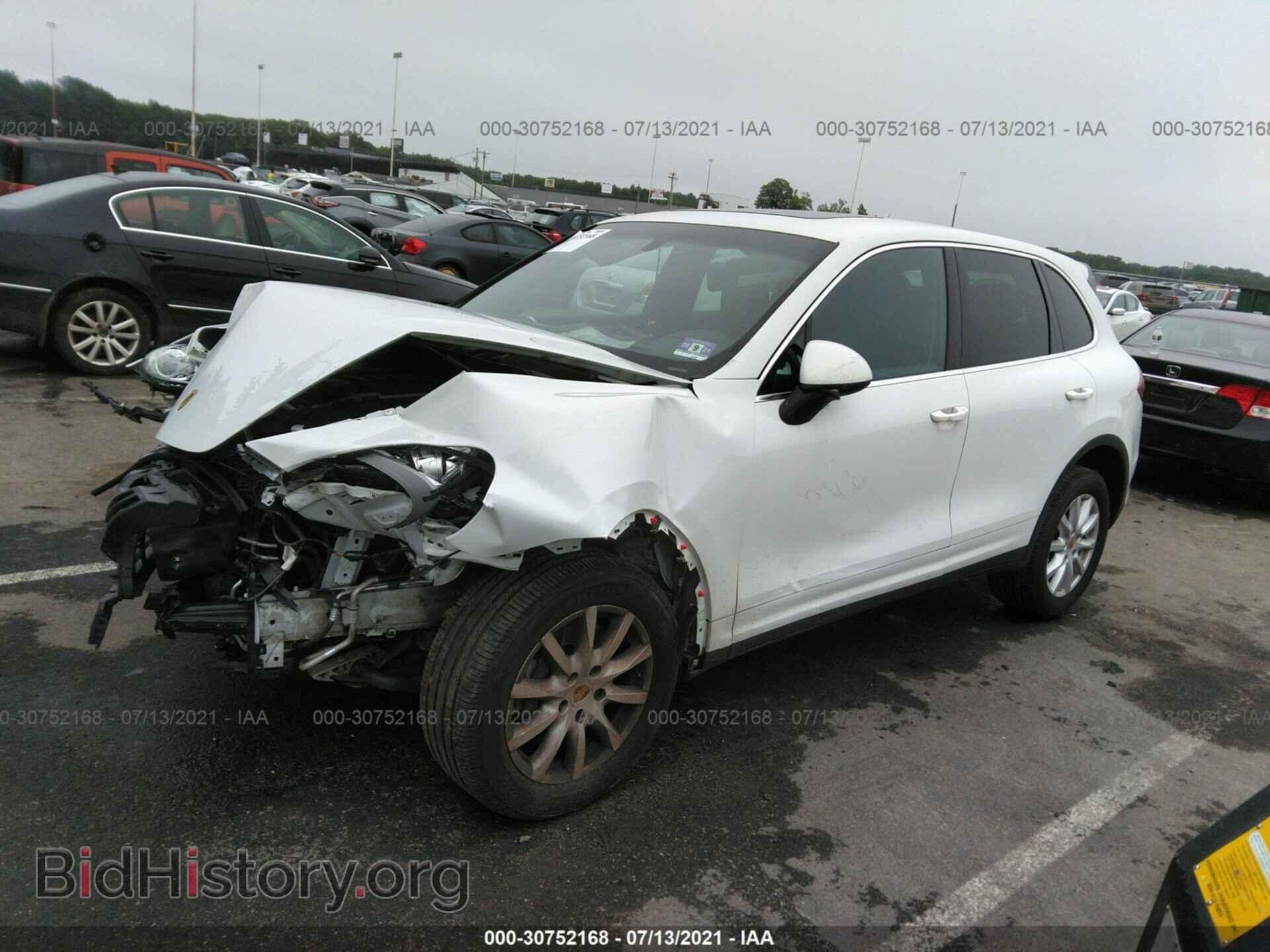 2014 PORSCHE CAYENNE - VIN: WP1AA2A20ELA93703 - Фото 2