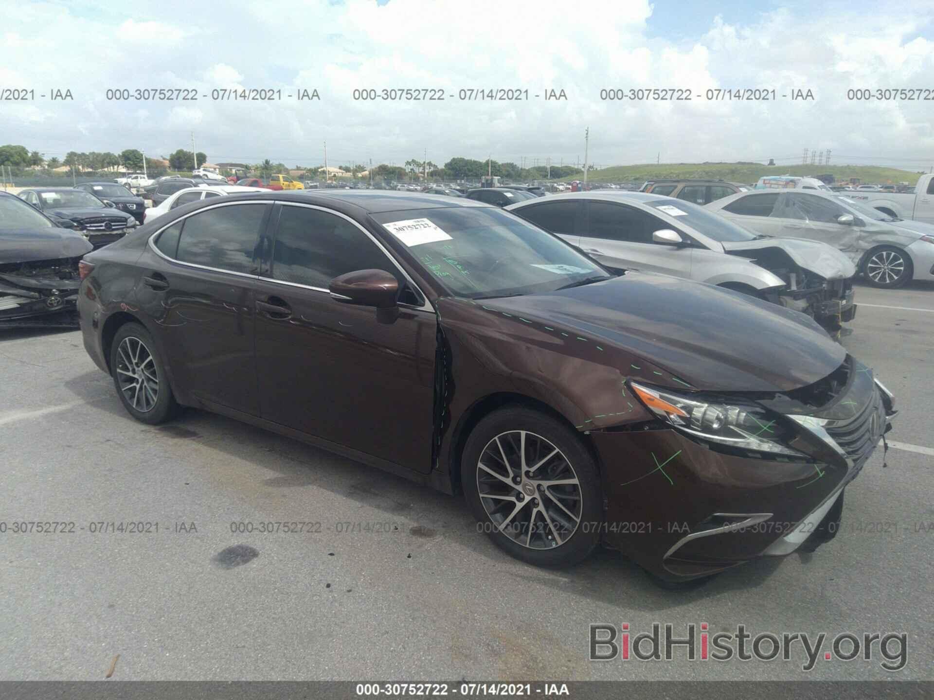 Photo 58ABK1GGXHU068391 - LEXUS ES 2017