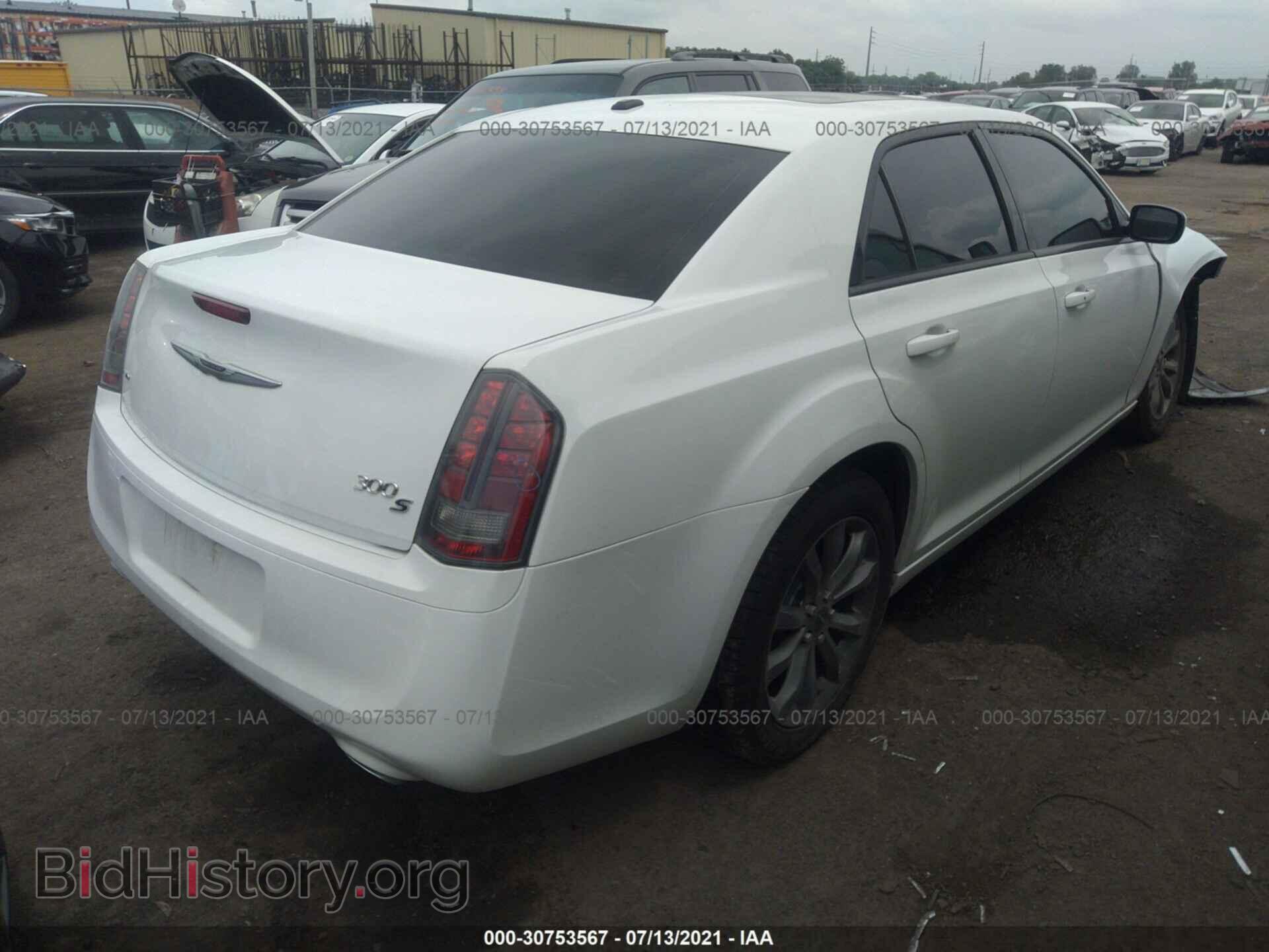 2014 CHRYSLER 300 - VIN: 2C3CCAGG9EH283874 - Фото 4