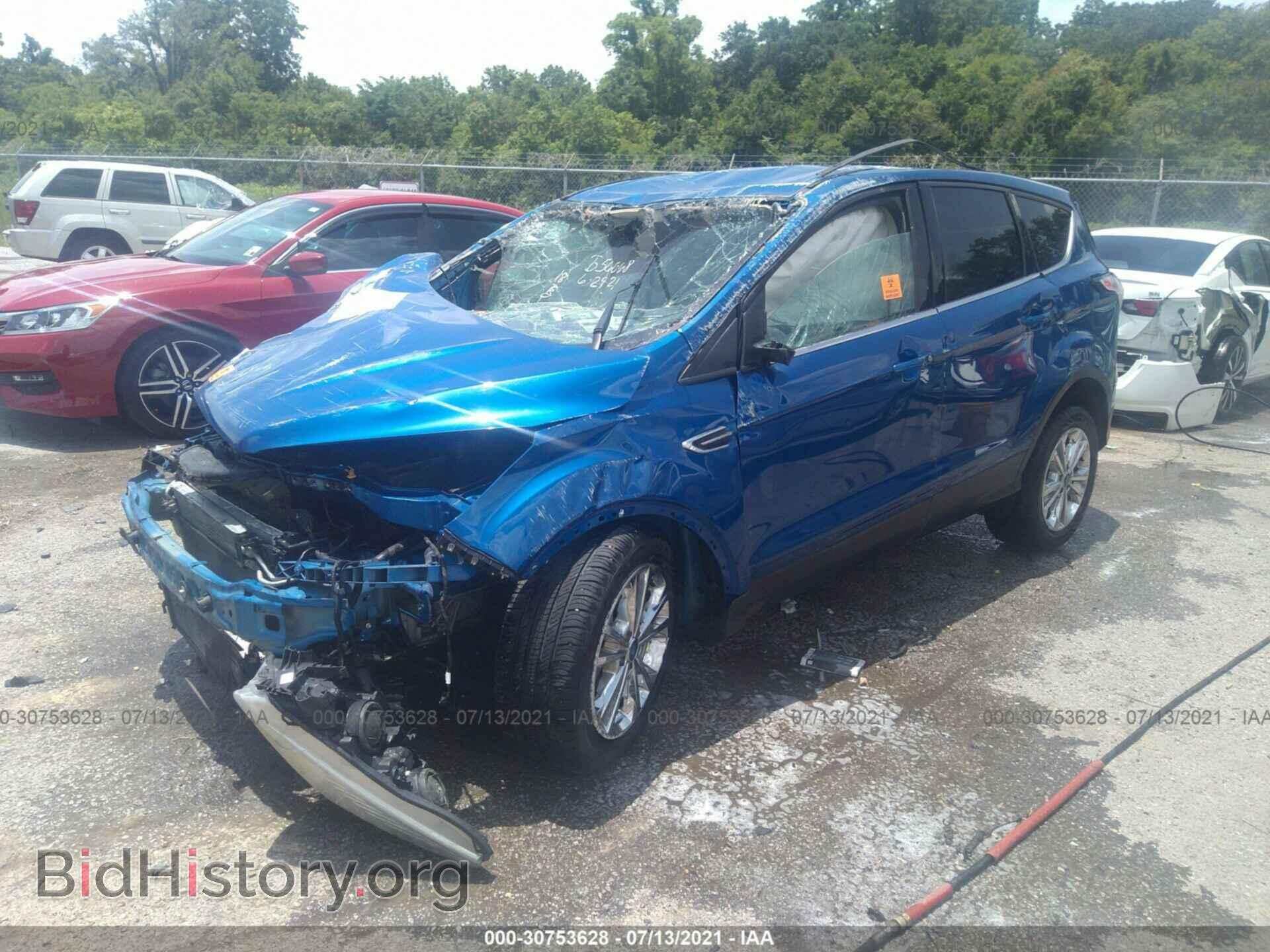 2017 FORD ESCAPE - VIN: 1FMCU0GDXHUB56668 - Фото 2