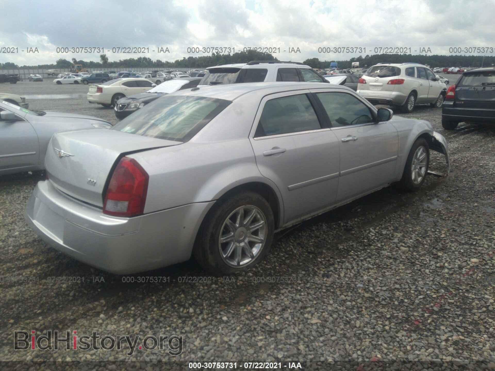 2006 CHRYSLER 300 - VIN: 2C3KA53G26H320165 - Фото 4
