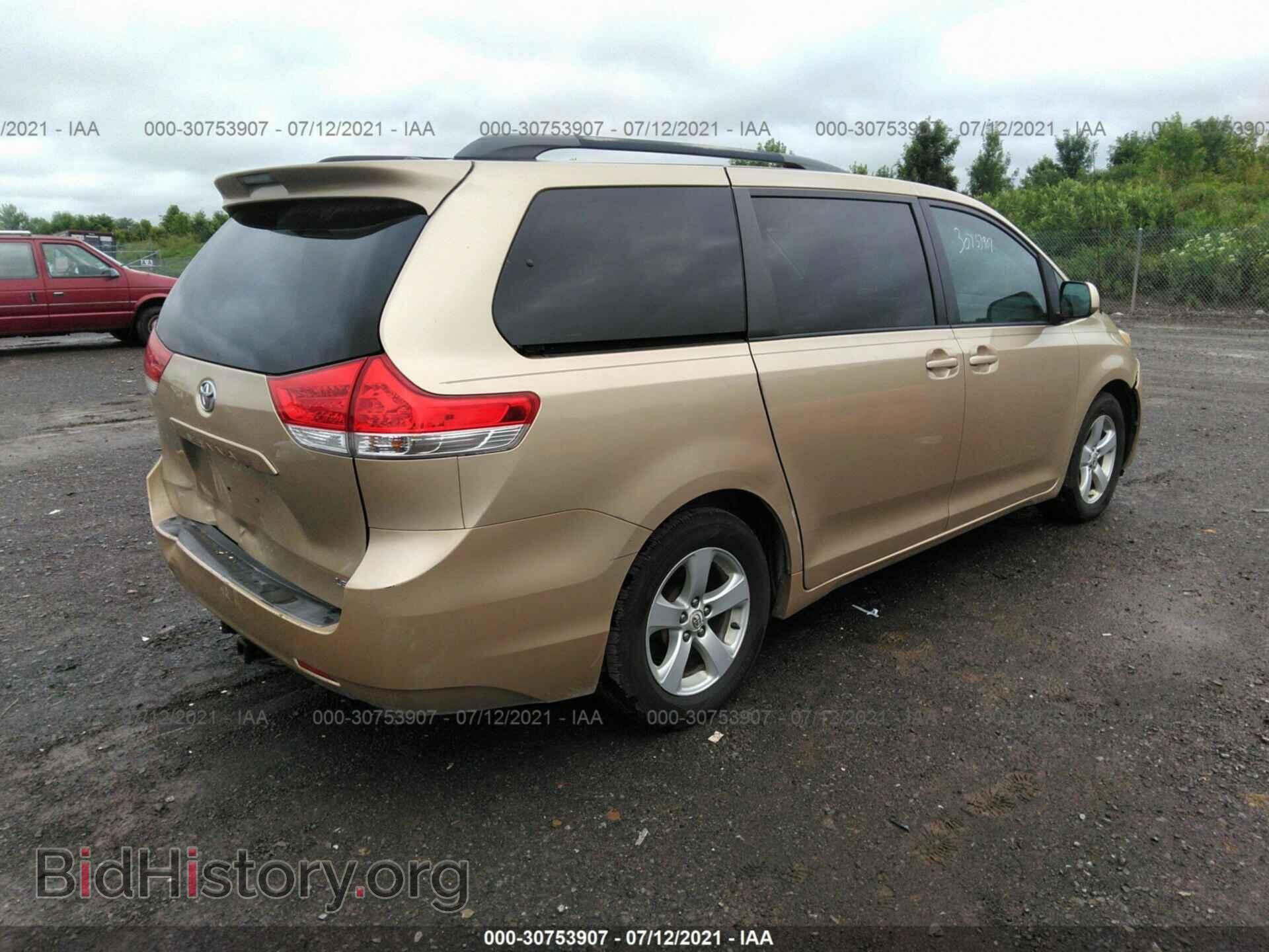 2011 TOYOTA SIENNA - VIN: 5TDKK3DC3BS044728 - Фото 4