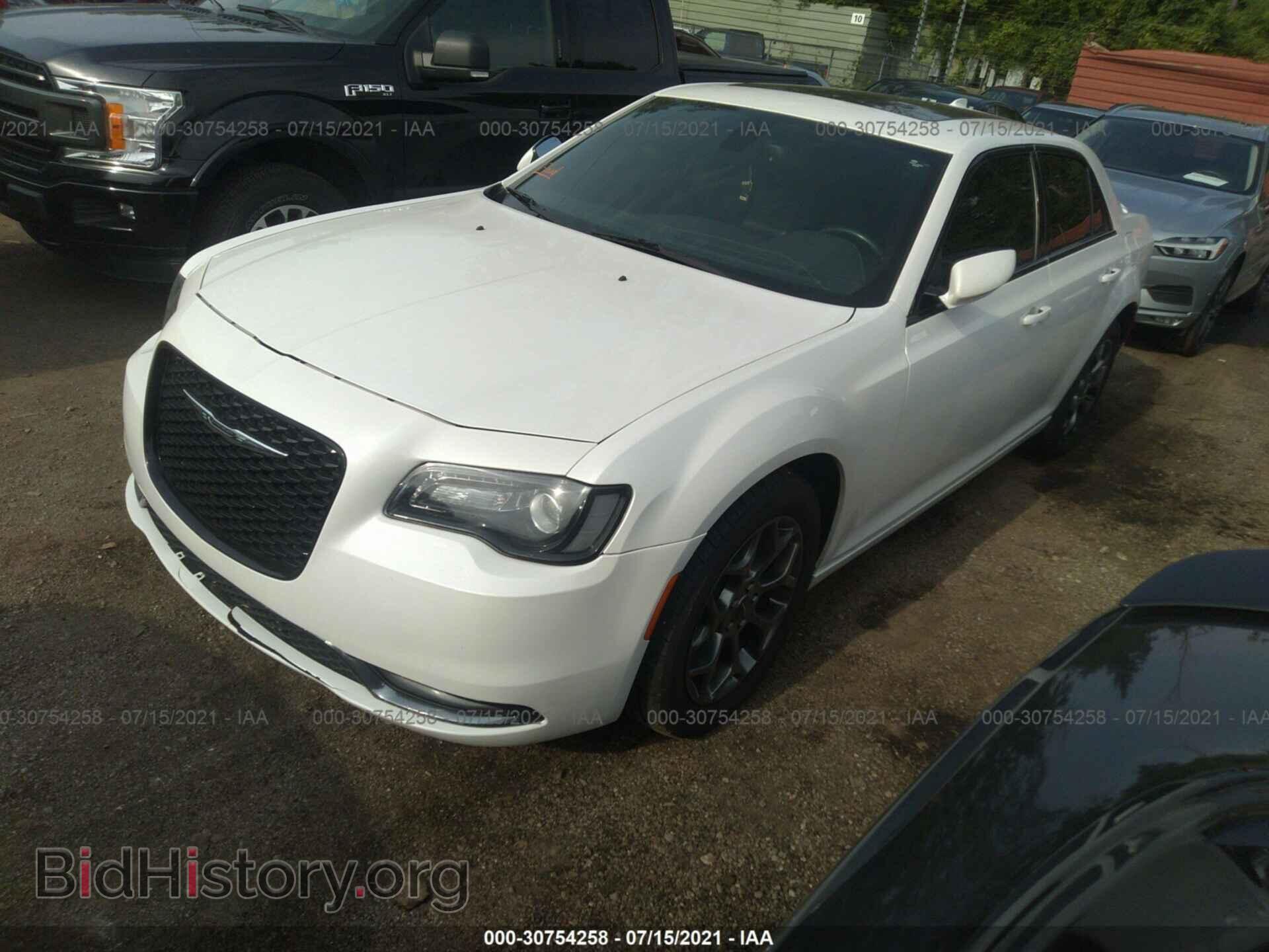 2015 CHRYSLER 300 - VIN: 2C3CCAGG4FH808776 - Фото 2