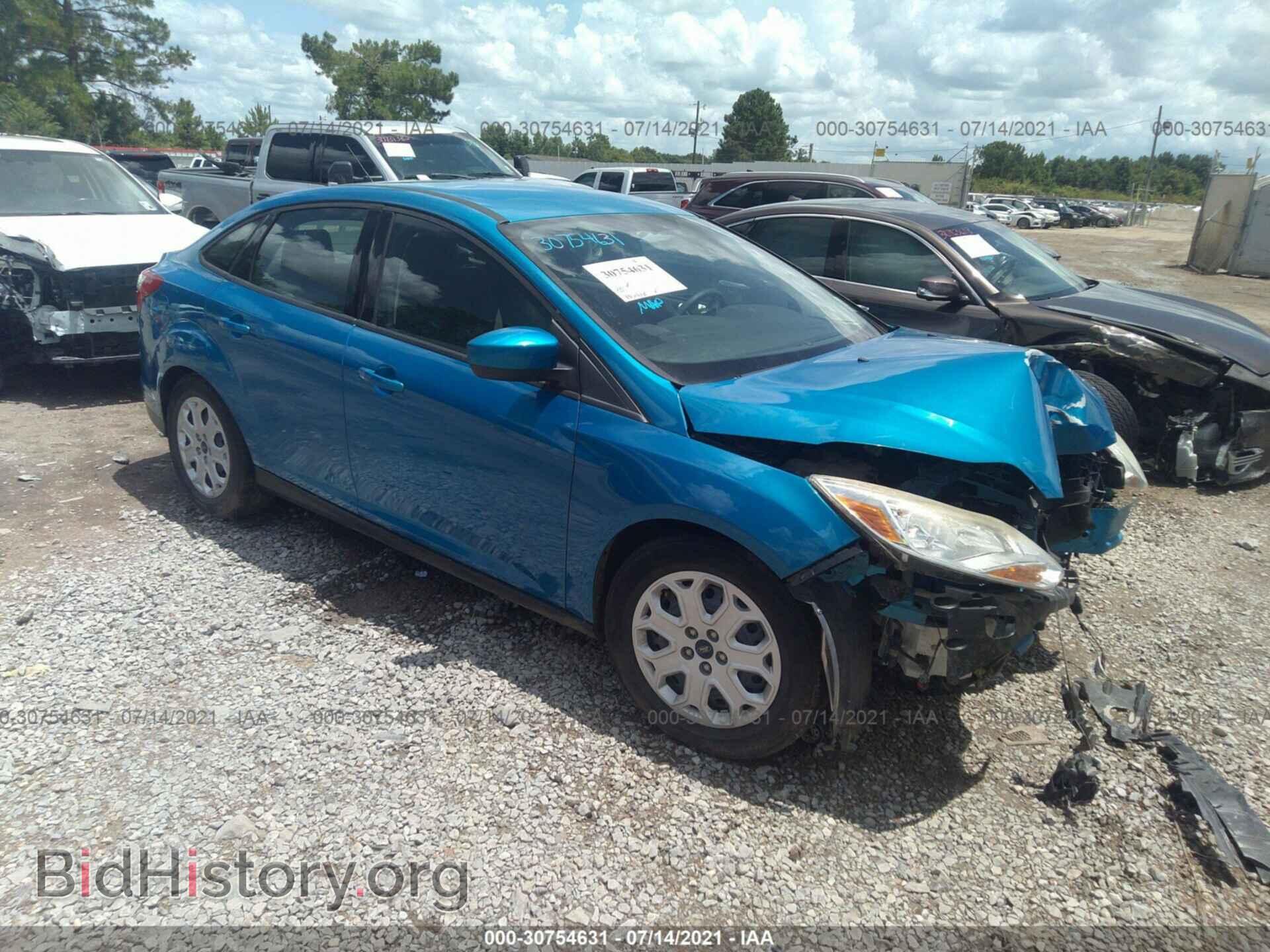 Photo 1FAHP3F21CL413501 - FORD FOCUS 2012