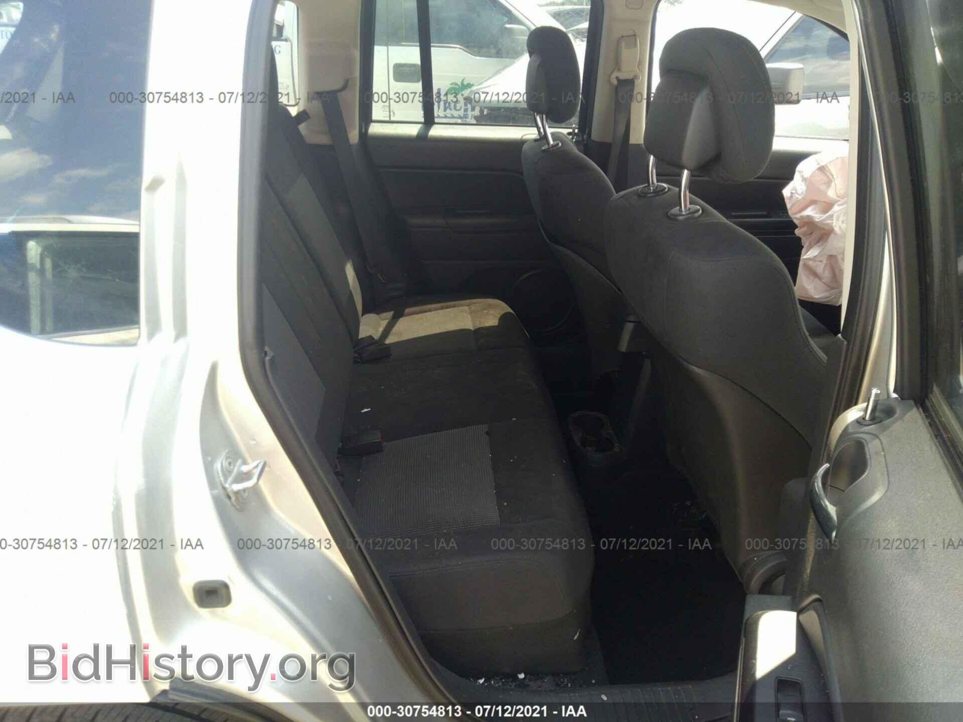 2012 JEEP COMPASS - VIN: 1C4NJCBA5CD512456 - Photo 8