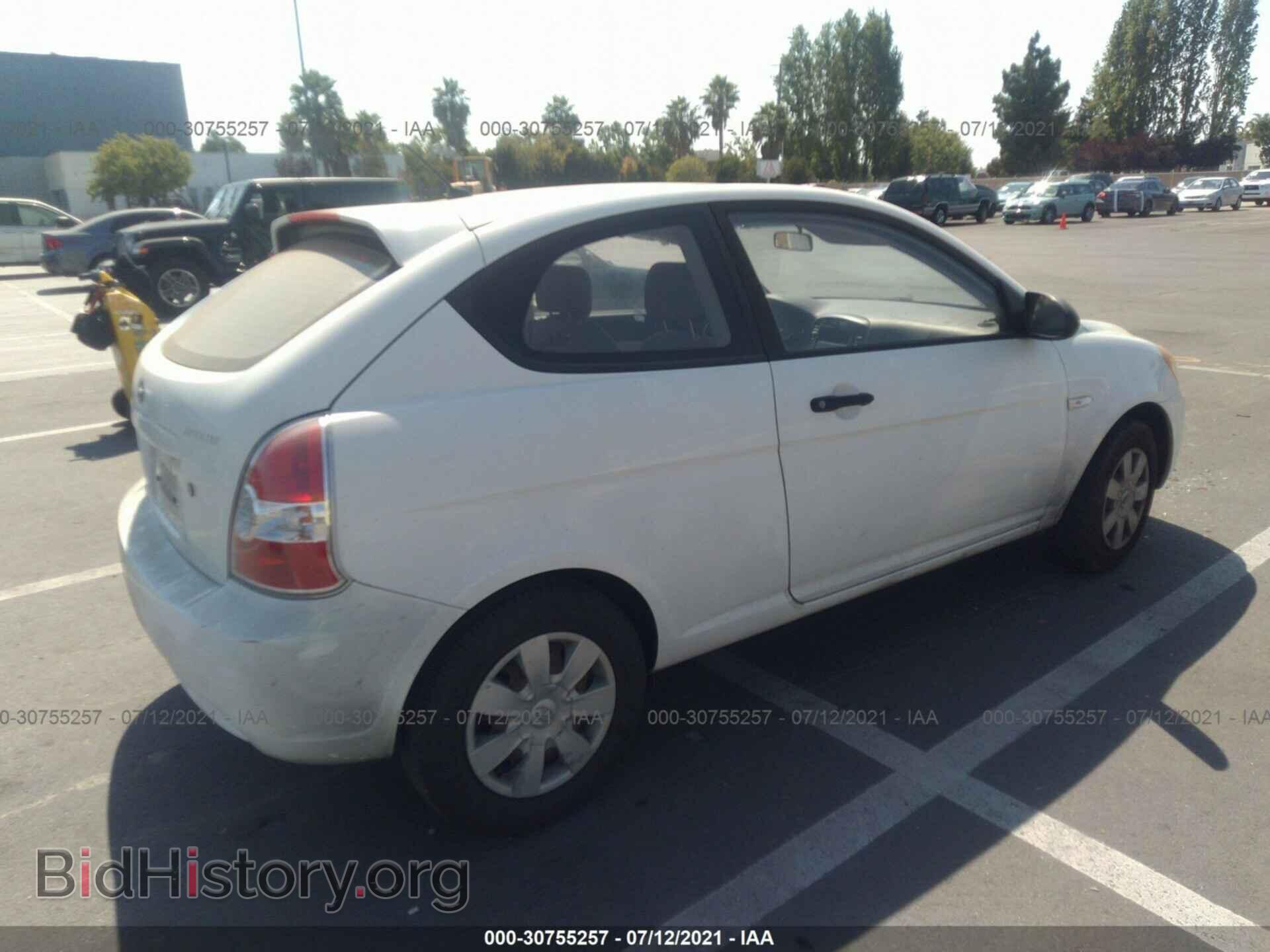2007 HYUNDAI ACCENT - VIN: KMHCM36CX7U008013 - Фото 4