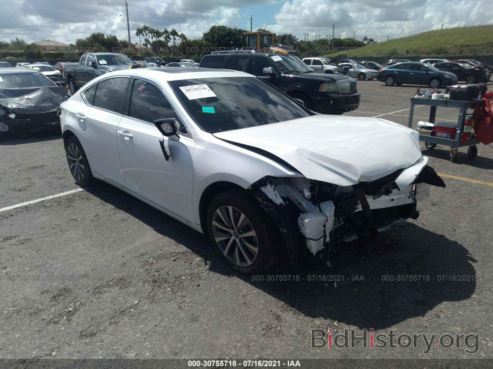 Photo 58ADZ1B11LU077447 - LEXUS ES 2020