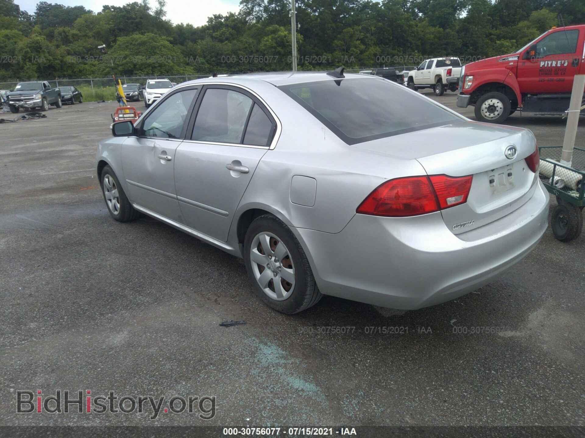 2010 KIA OPTIMA - VIN: KNAGG4A88A5382575 - Фото 3