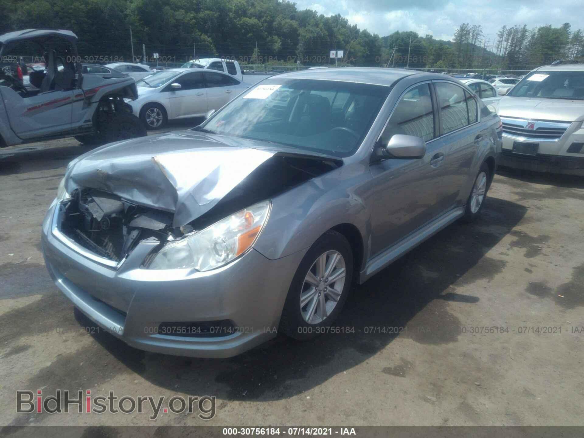 2011 SUBARU LEGACY - VIN: 4S3BMCB67B3247145 - Фото 2