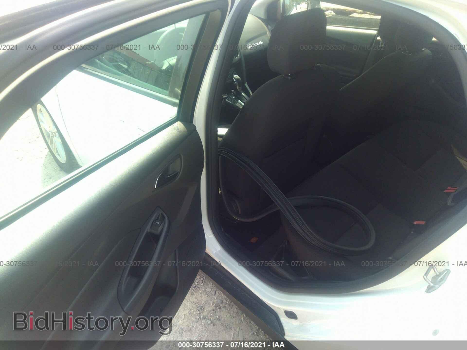 2016 FORD FOCUS - VIN: 1FADP3F22GL294751 - Photo 8