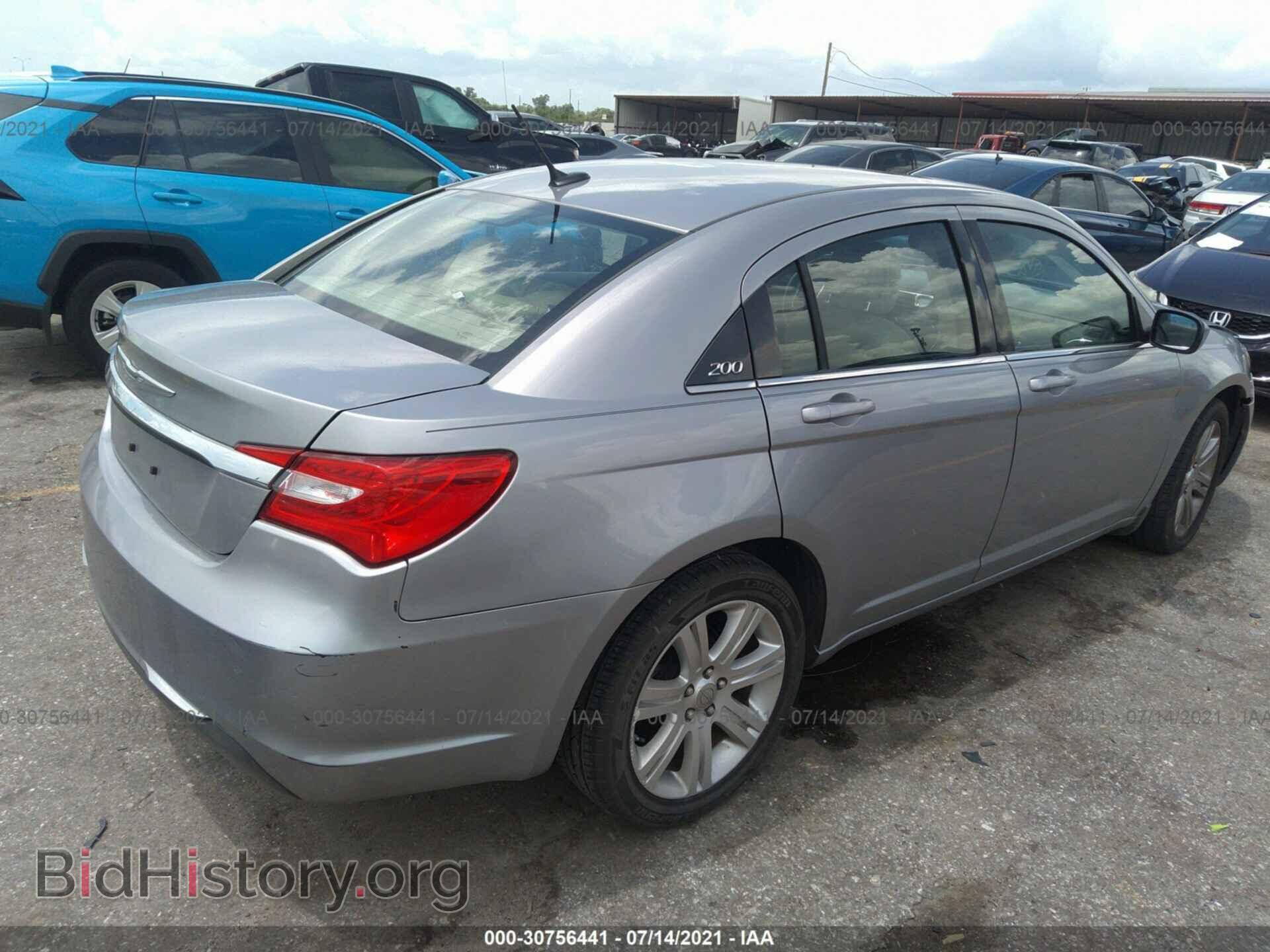 2013 CHRYSLER 200 - VIN: 1C3CCBBB2DN577060 - Фото 4