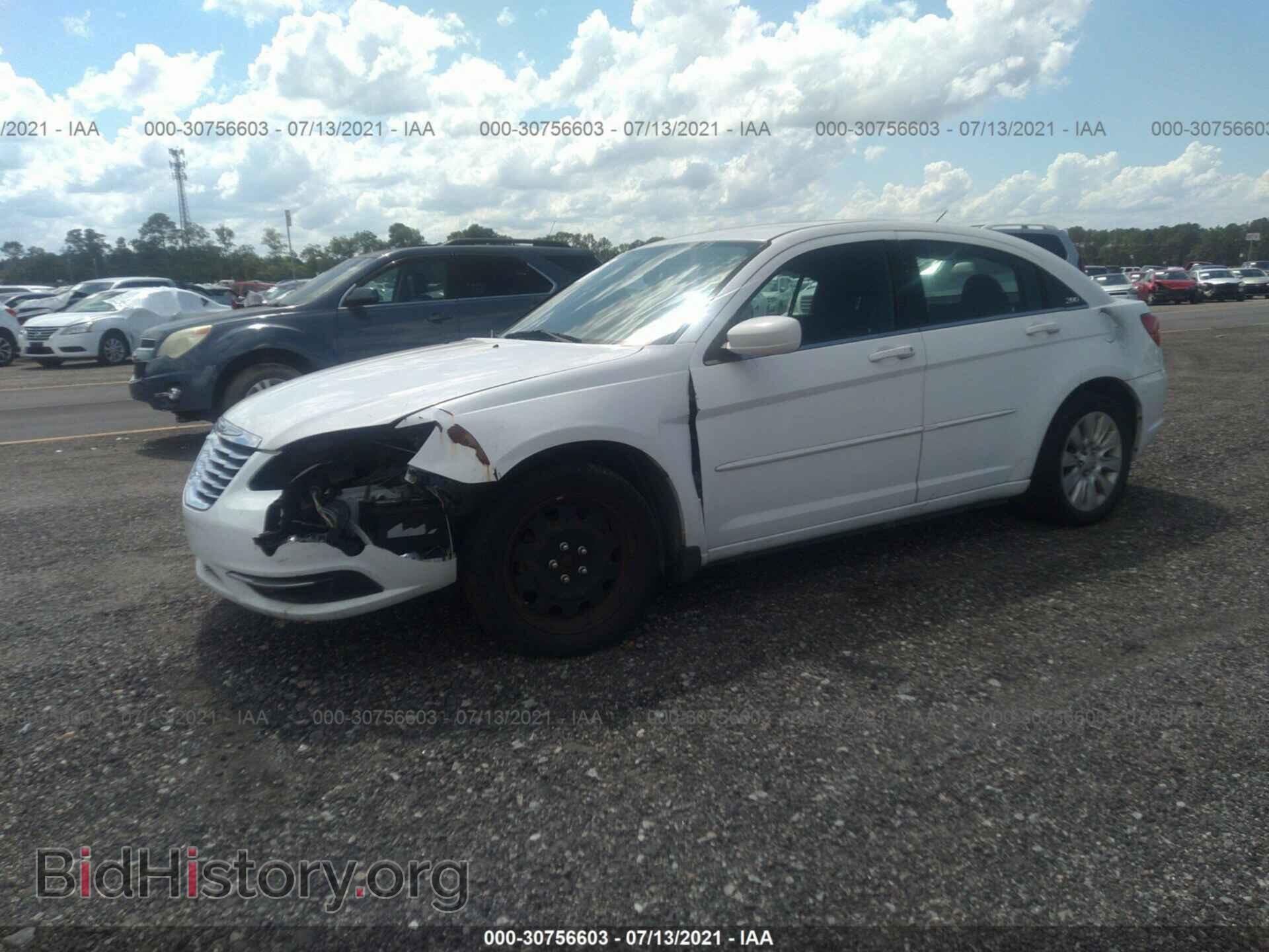 2012 CHRYSLER 200 - VIN: 1C3CCBAB6CN248524 - Фото 2