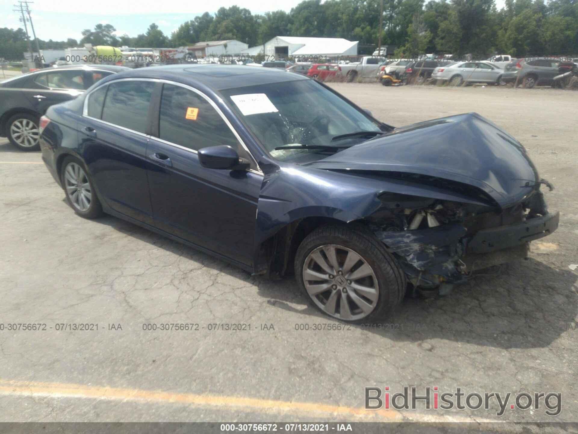 Photo 1HGCP2F81BA109390 - HONDA ACCORD SDN 2011