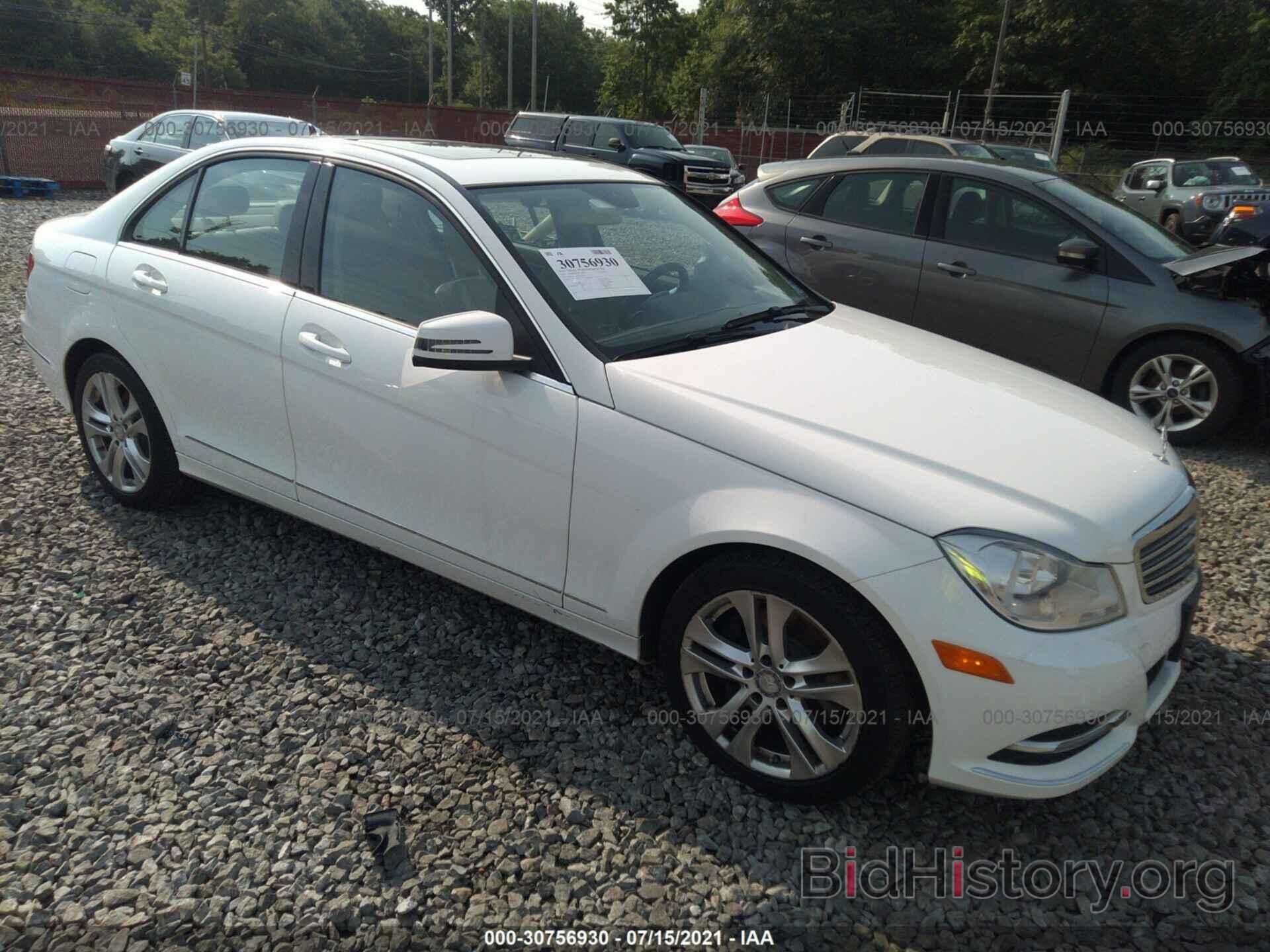 Photo WDDGF8AB2DR276442 - MERCEDES-BENZ C-CLASS 2013