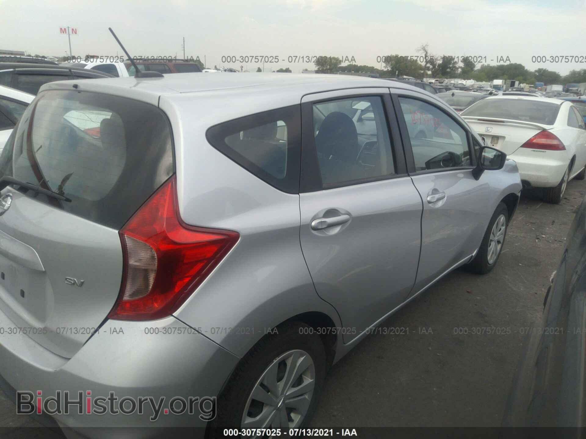 2018 NISSAN VERSA NOTE - VIN: 3N1CE2CP0JL364929 - Фото 4