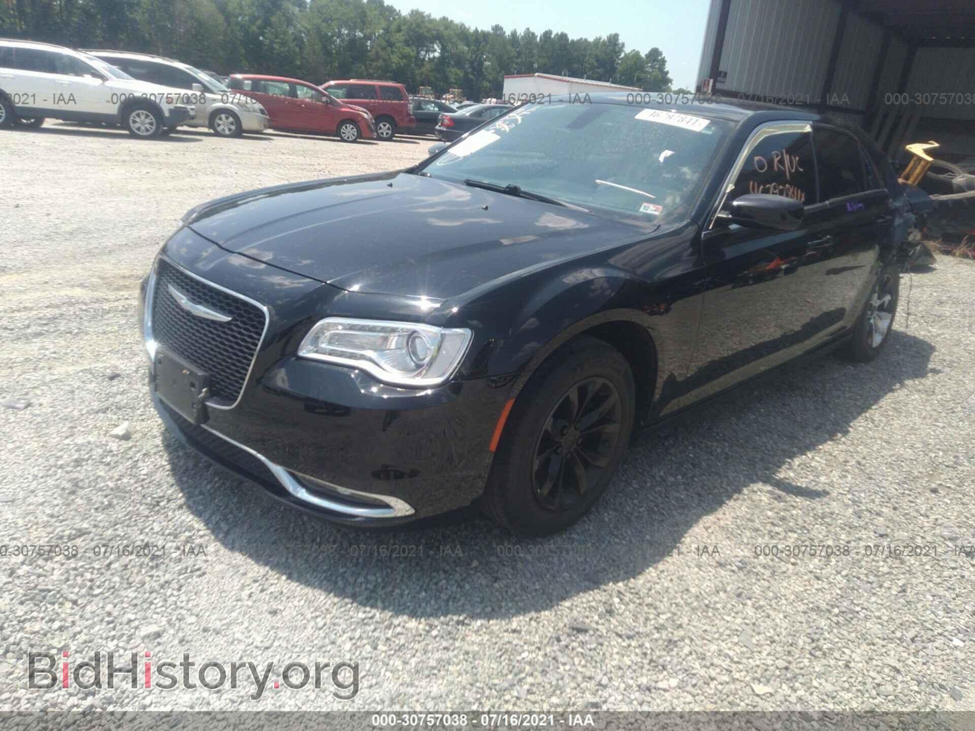 2016 CHRYSLER 300 - VIN: 2C3CCAAG8GH128986 - Фото 2