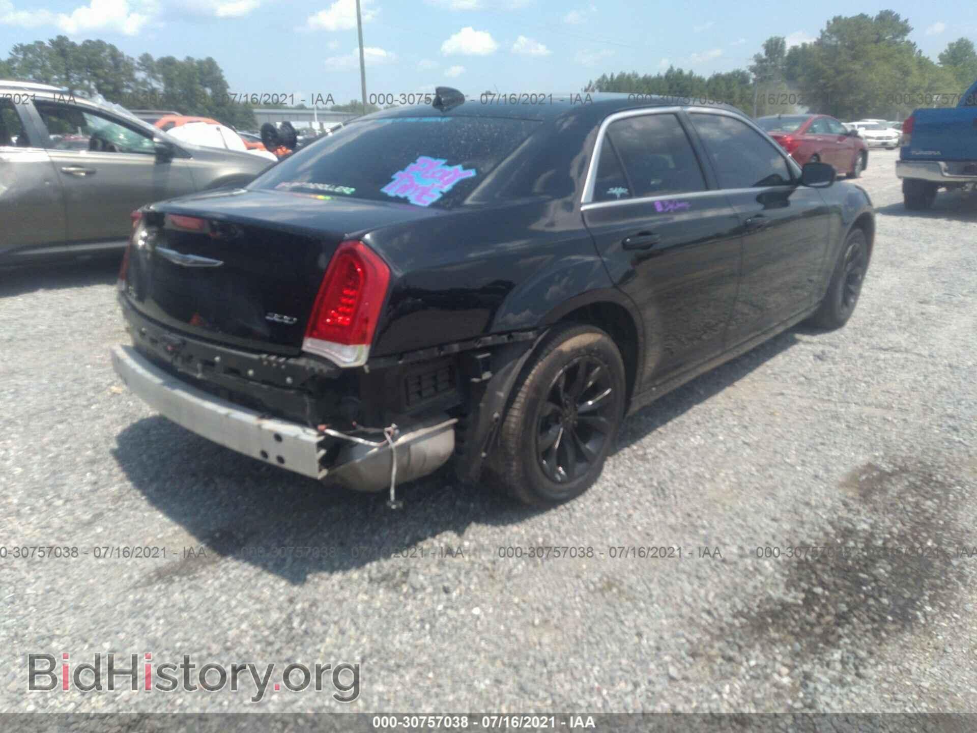 2016 CHRYSLER 300 - VIN: 2C3CCAAG8GH128986 - Фото 4