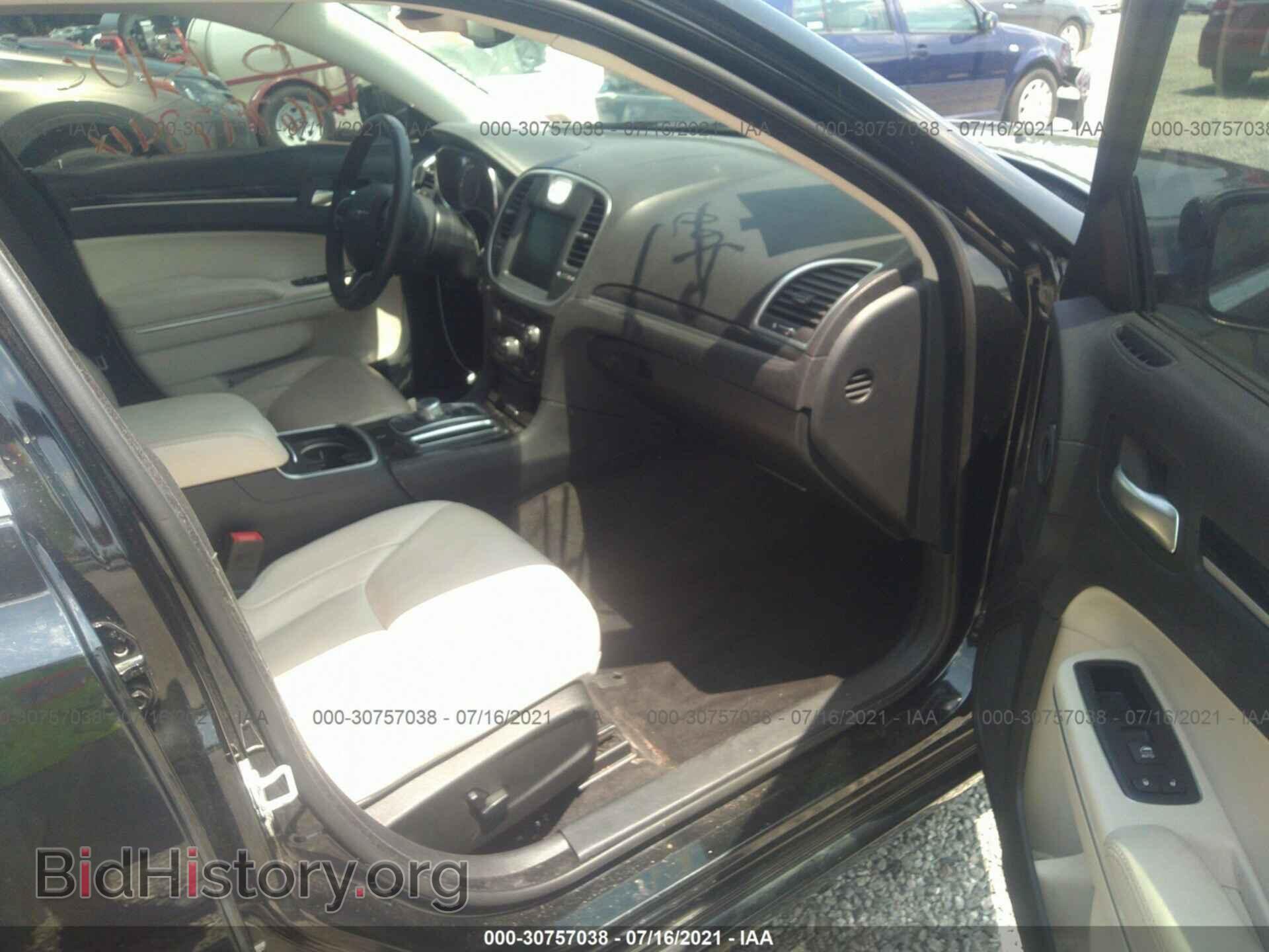 2016 CHRYSLER 300 - VIN: 2C3CCAAG8GH128986 - Фото 5