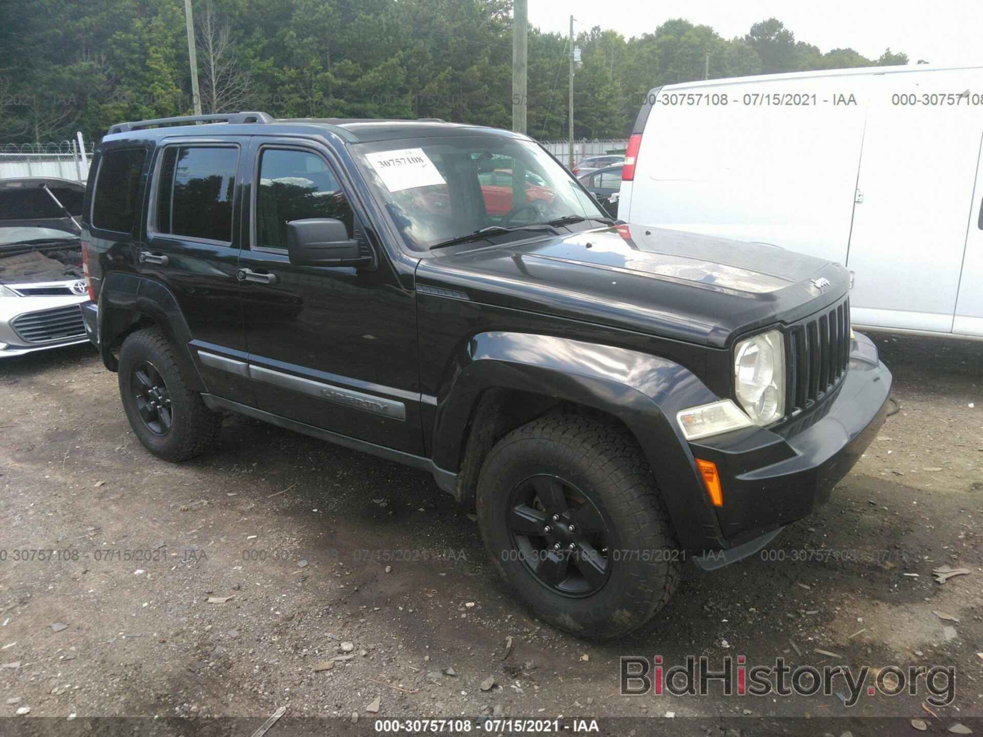 Фотография 1J4PP2GK9AW117999 - JEEP LIBERTY 2010