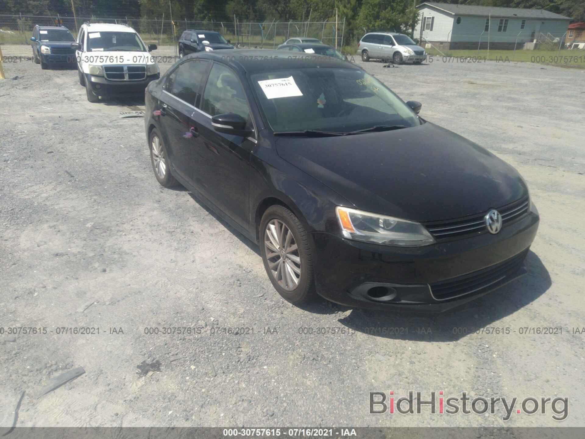 Photo 3VWLX7AJ7BM021207 - VOLKSWAGEN JETTA SEDAN 2011