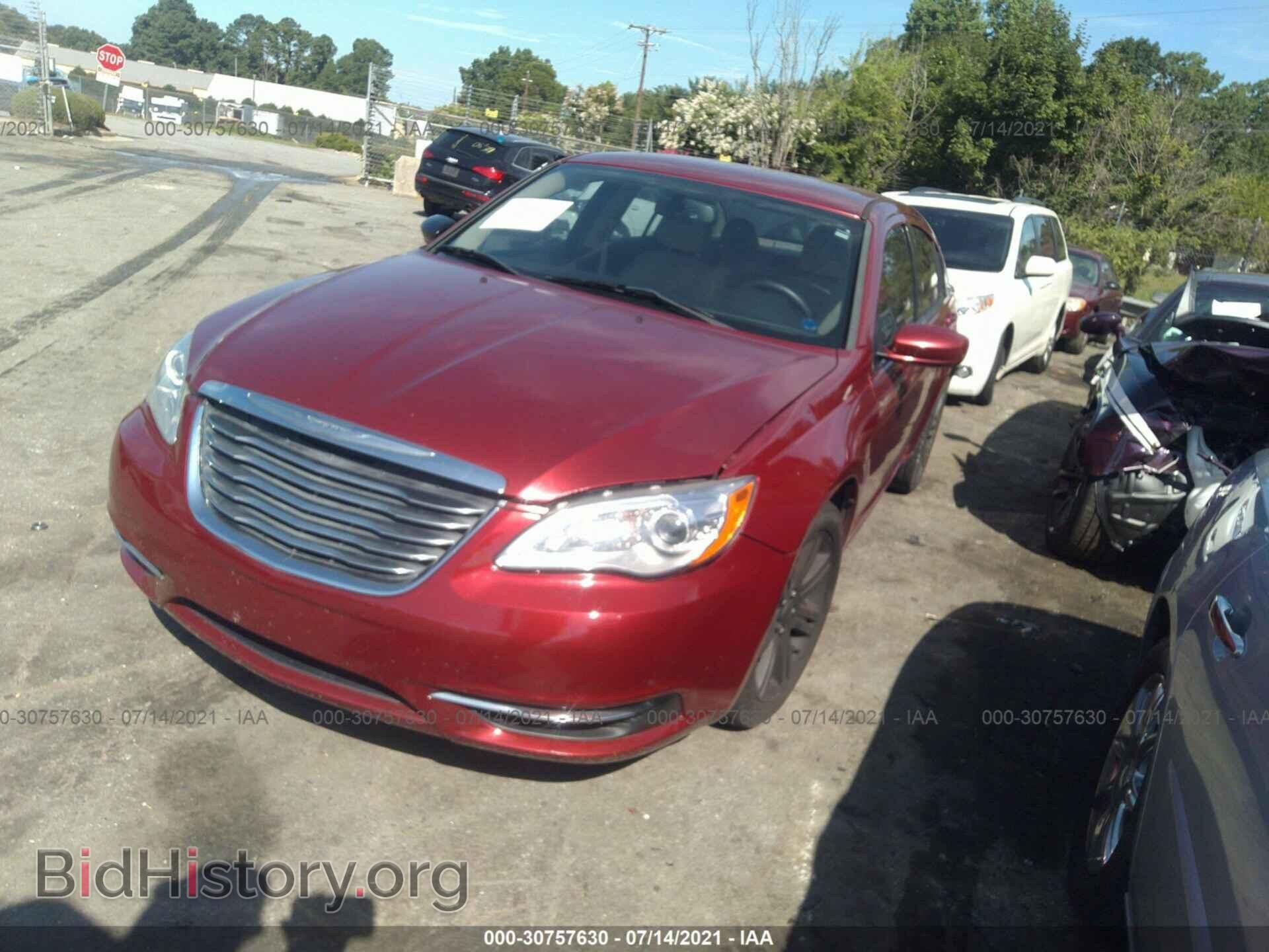 2014 CHRYSLER 200 - VIN: 1C3CCBBB5EN197552 - Фото 2