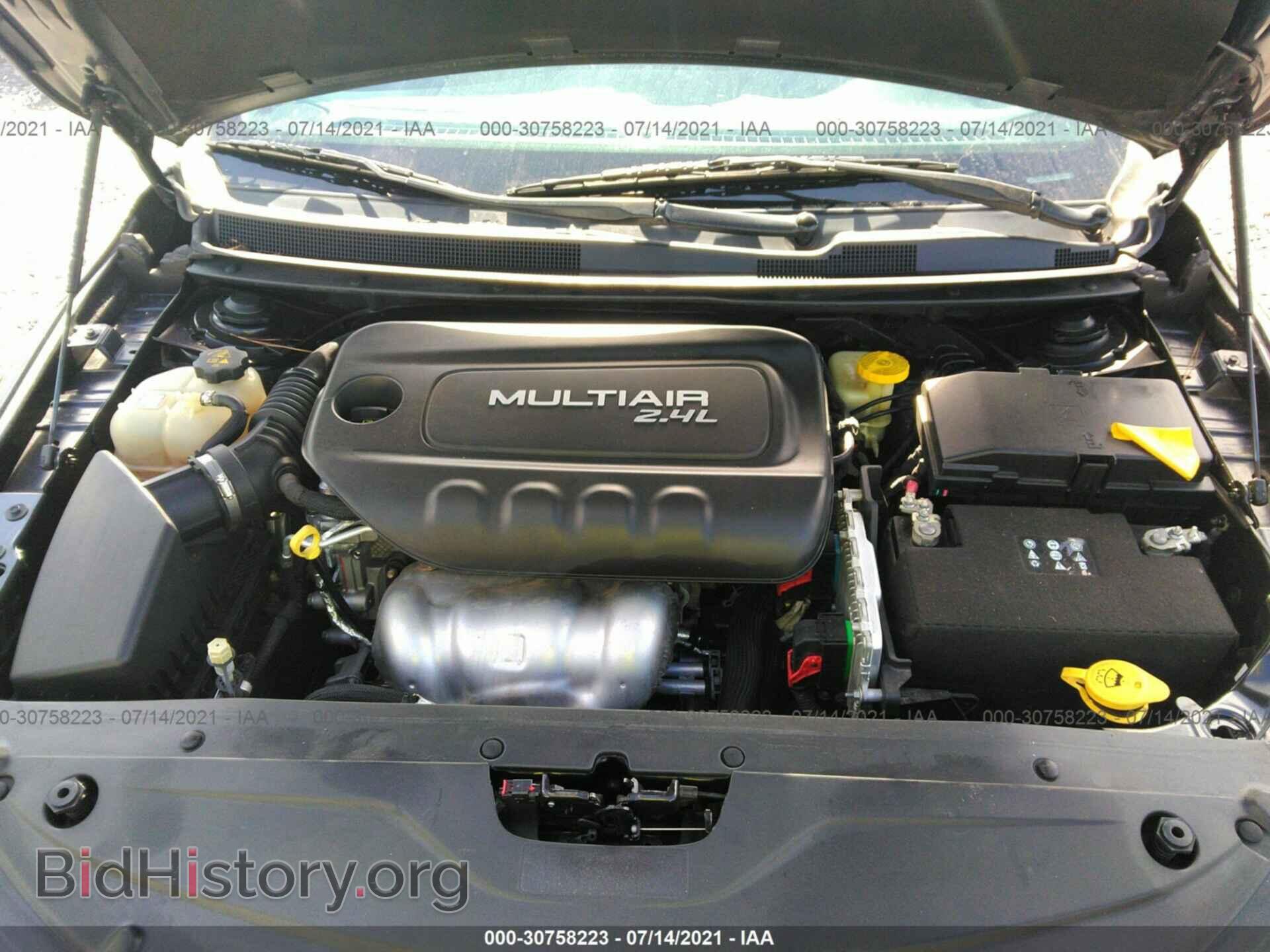 2015 CHRYSLER 200 - VIN: 1C3CCCCB2FN542168 - Фото 10