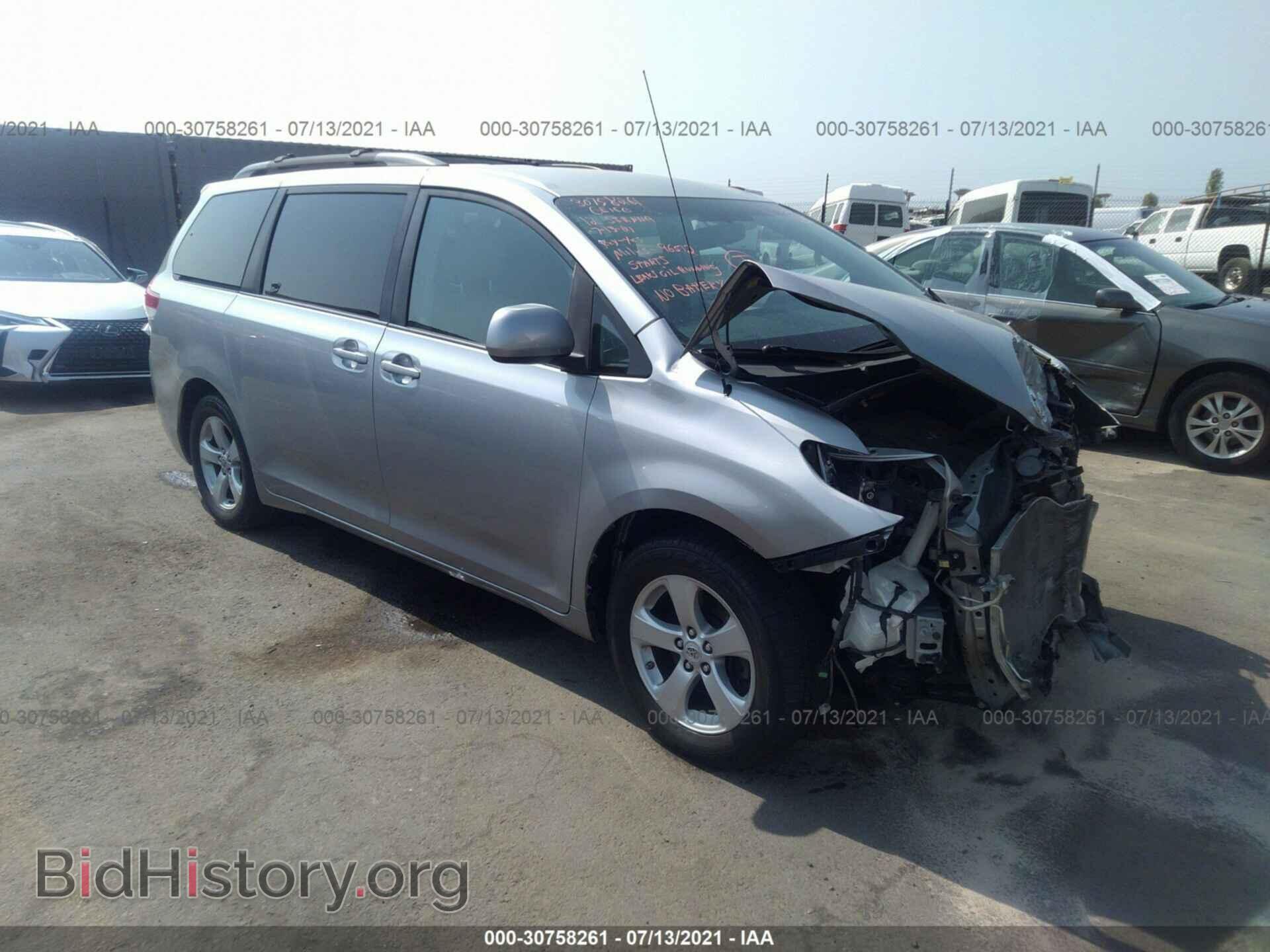 Photo 5TDKK3DC6CS206126 - TOYOTA SIENNA 2012