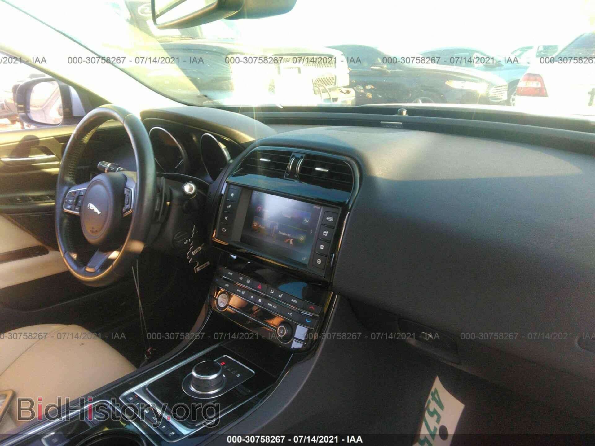 2017 JAGUAR XE - VIN: SAJAR4BG9HA976510 - Фото 5