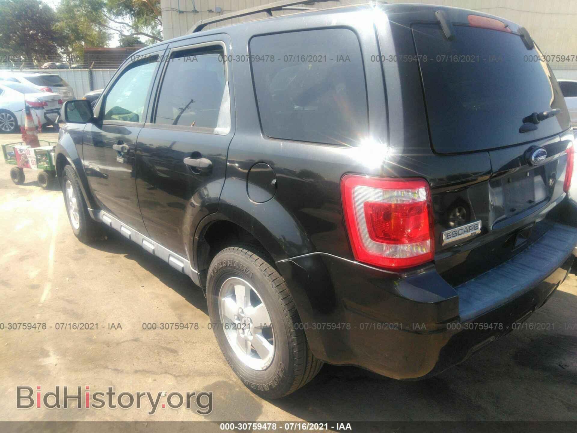 2011 FORD ESCAPE - VIN: 1FMCU0D76BKB34037 - Фото 3