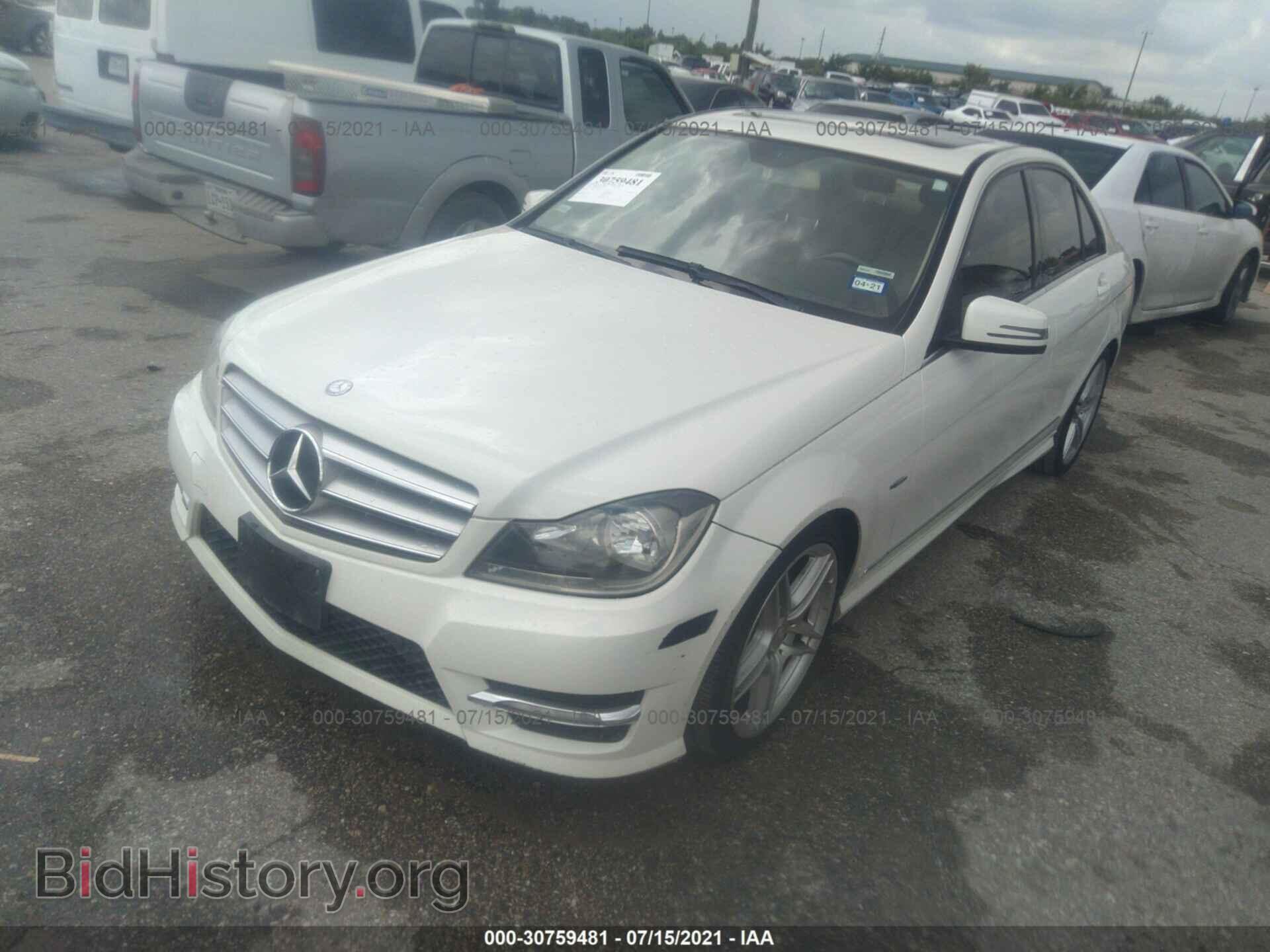 2012 MERCEDES-BENZ C-CLASS - VIN: WDDGF4HB2CA605233 - Фото 2