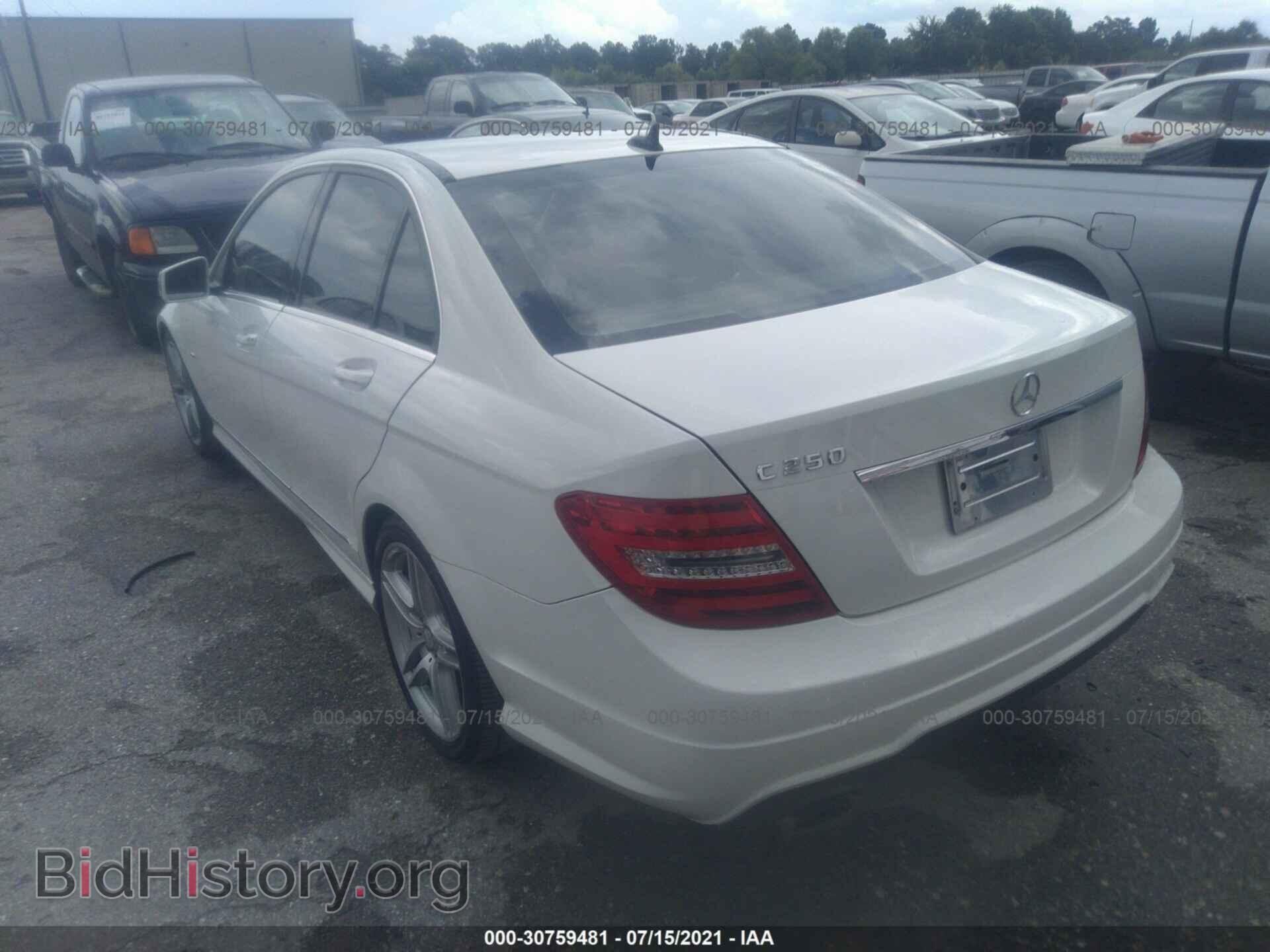 2012 MERCEDES-BENZ C-CLASS - VIN: WDDGF4HB2CA605233 - Фото 3