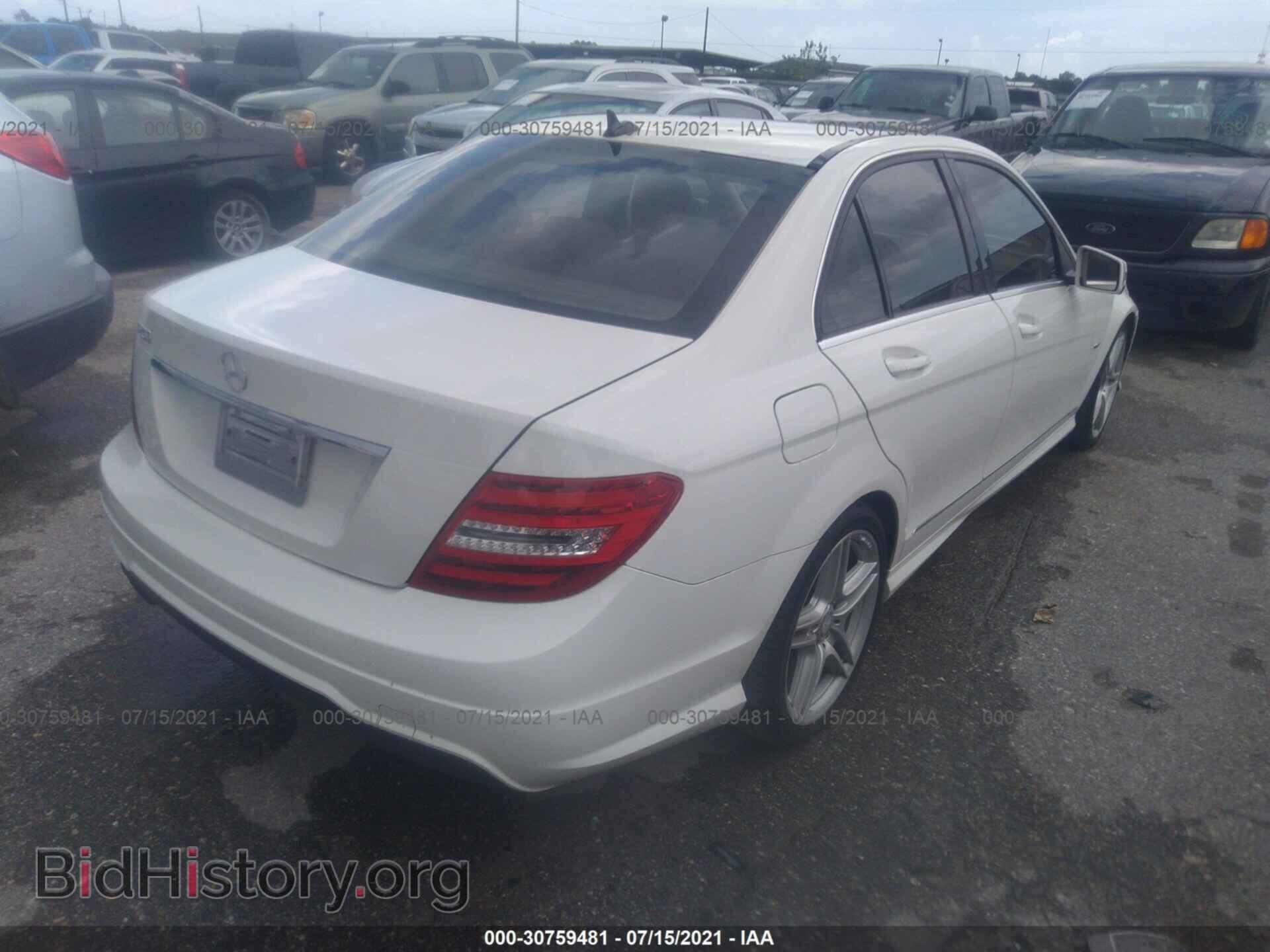 2012 MERCEDES-BENZ C-CLASS - VIN: WDDGF4HB2CA605233 - Фото 4
