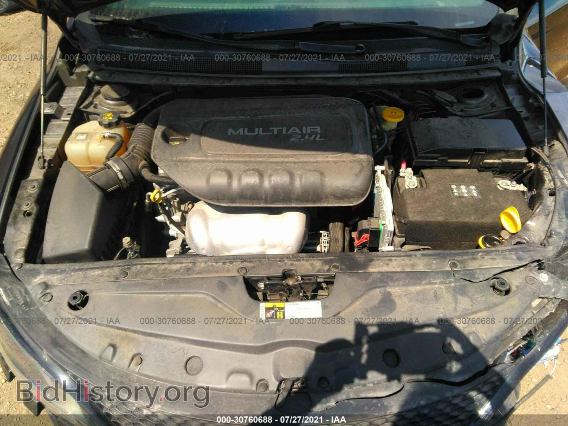 2016 CHRYSLER 200 - VIN: 1C3CCCBB3GN161397 - Фото 10