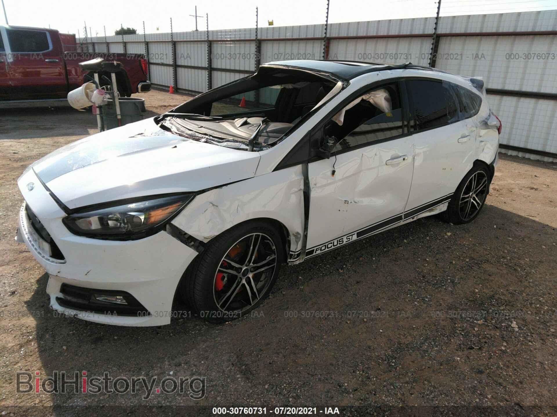 2018 FORD FOCUS - VIN: 1FADP3L95JL233130 - Фото 2