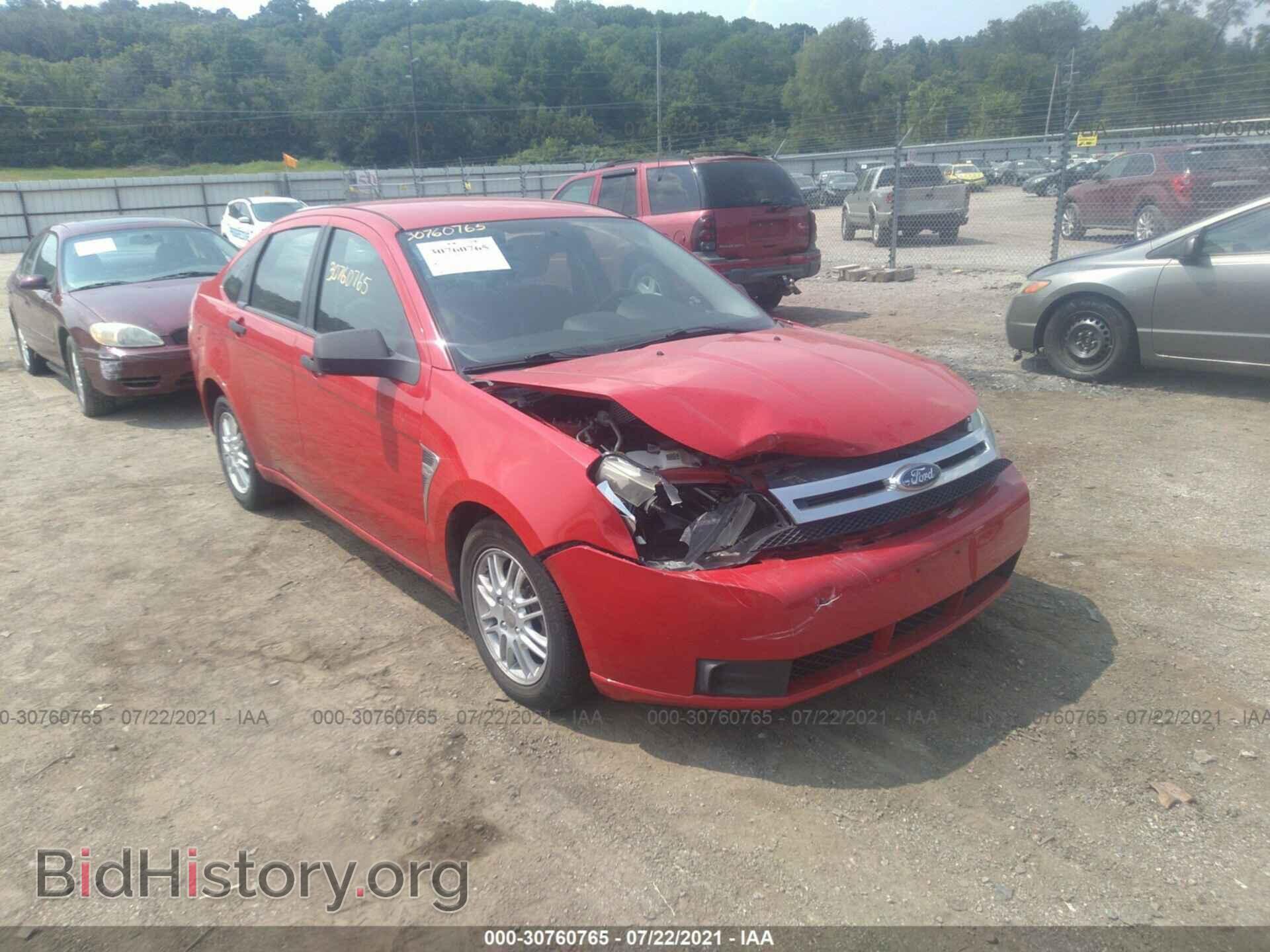 Photo 1FAHP35N48W203279 - FORD FOCUS 2008