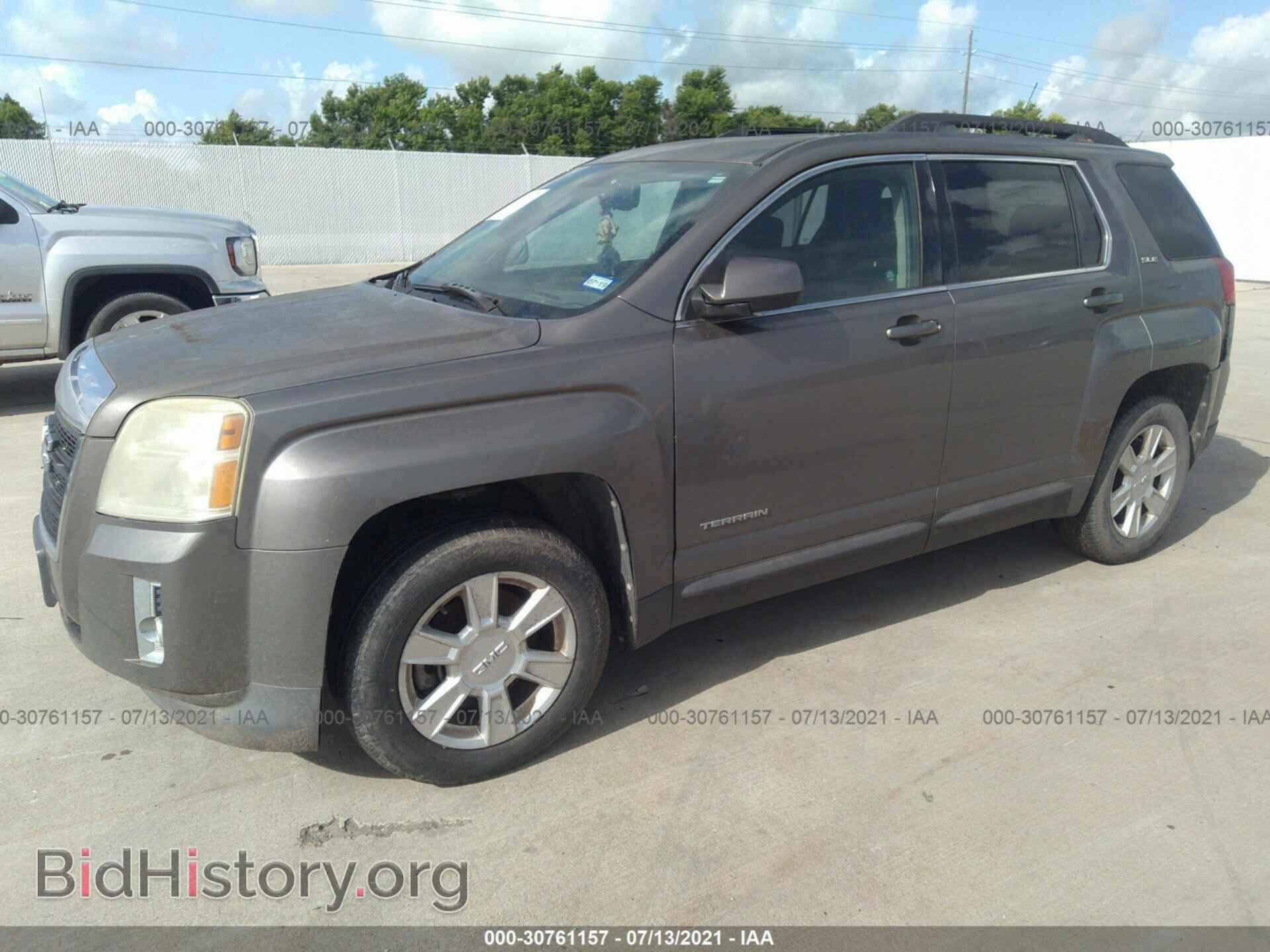 2011 GMC TERRAIN - VIN: 2CTALSEC1B6388848 - Фото 2