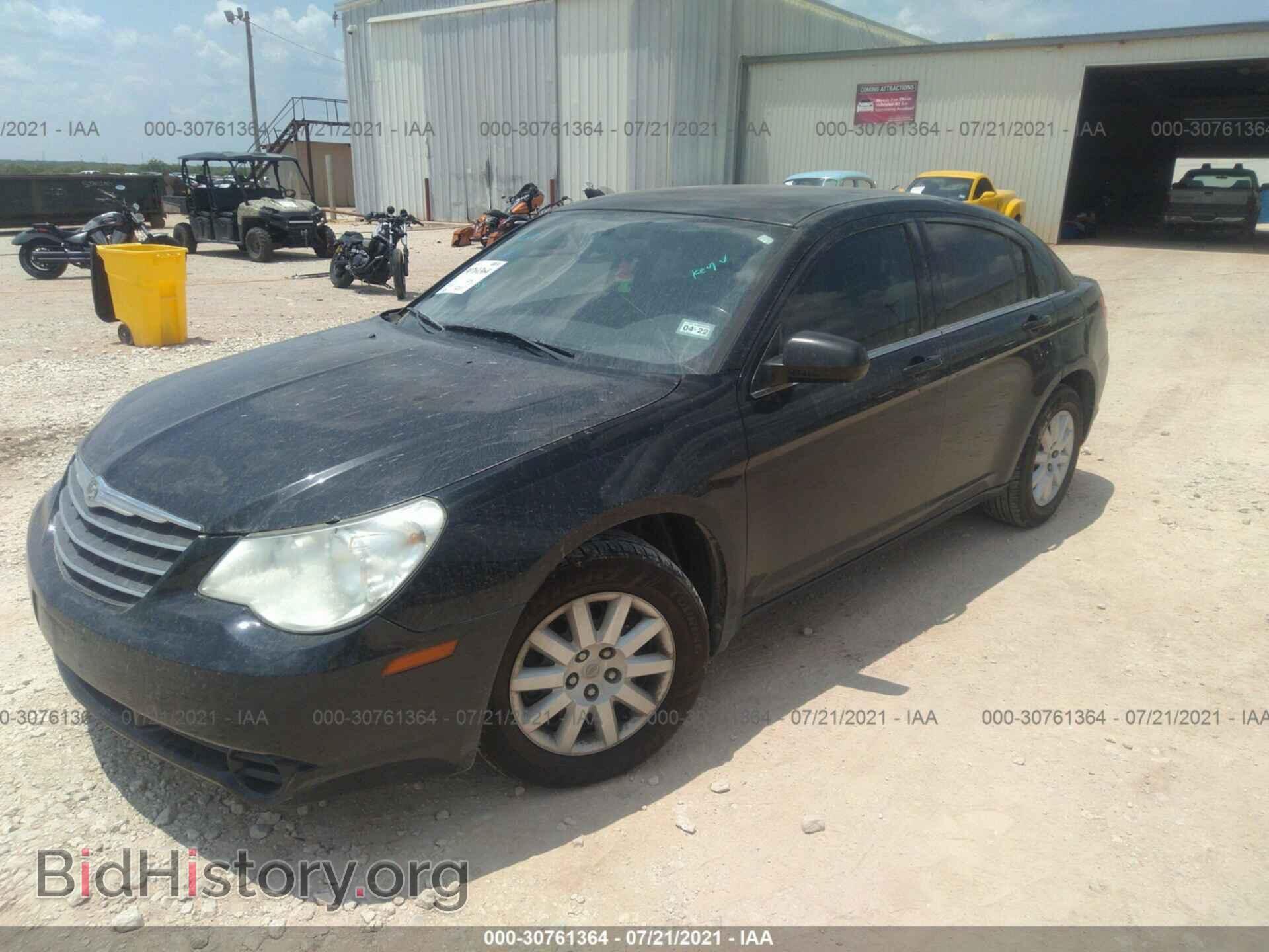 2010 CHRYSLER SEBRING - VIN: 1C3CC4FB5AN198037 - Фото 2