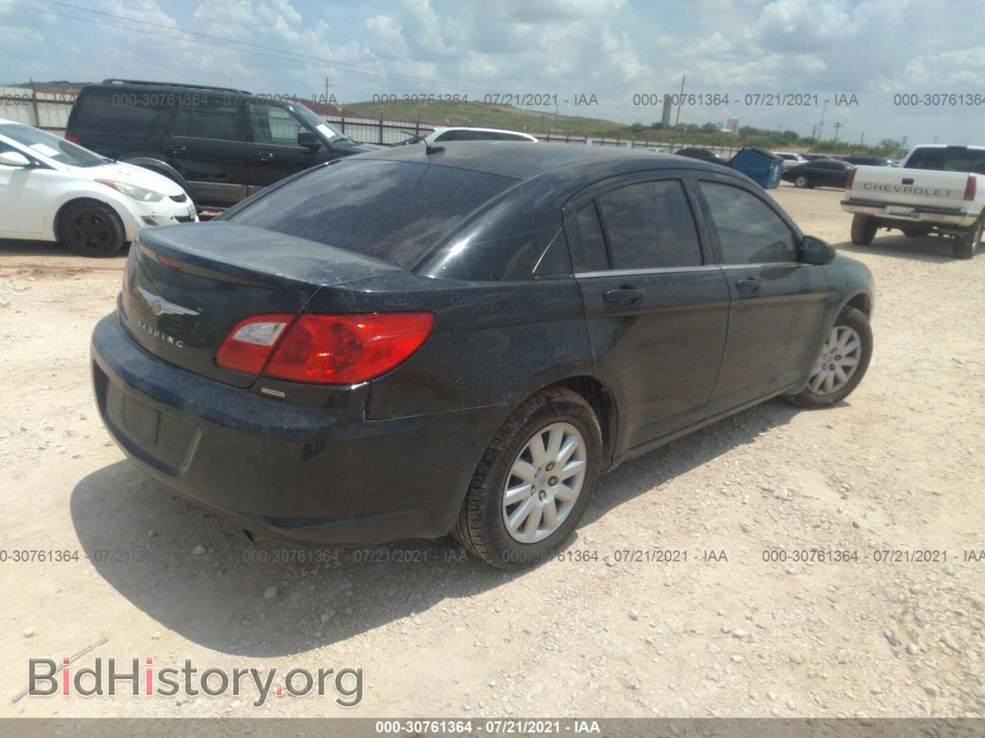 2010 CHRYSLER SEBRING - VIN: 1C3CC4FB5AN198037 - Фото 4