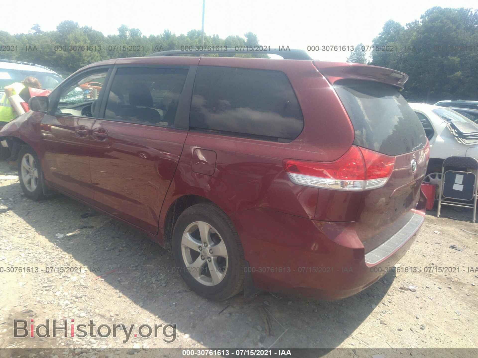 2012 TOYOTA SIENNA - VIN: 5TDKK3DC6CS267010 - Фото 3