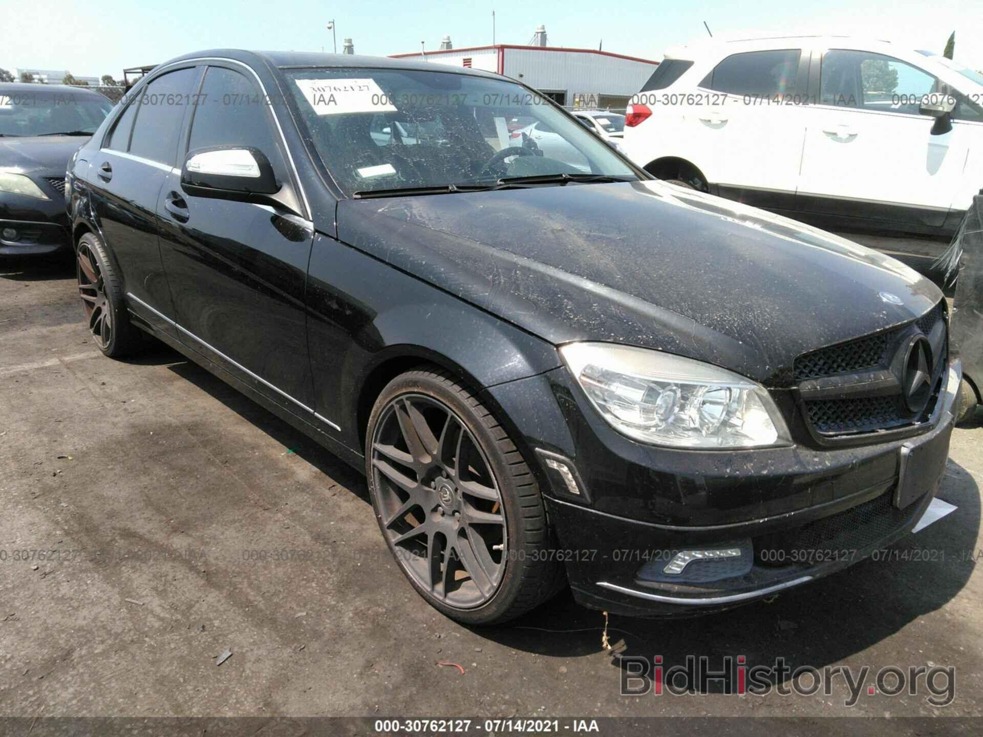 Photo WDDGF54X99R081242 - MERCEDES-BENZ C-CLASS 2009