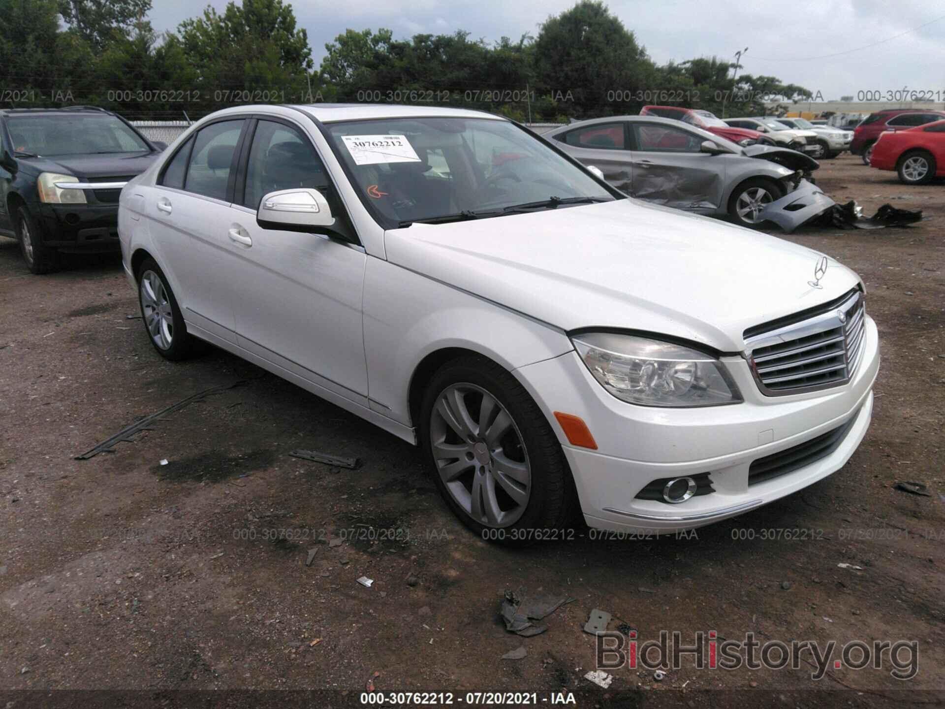 Photo WDDGF54XX9R076213 - MERCEDES-BENZ C-CLASS 2009