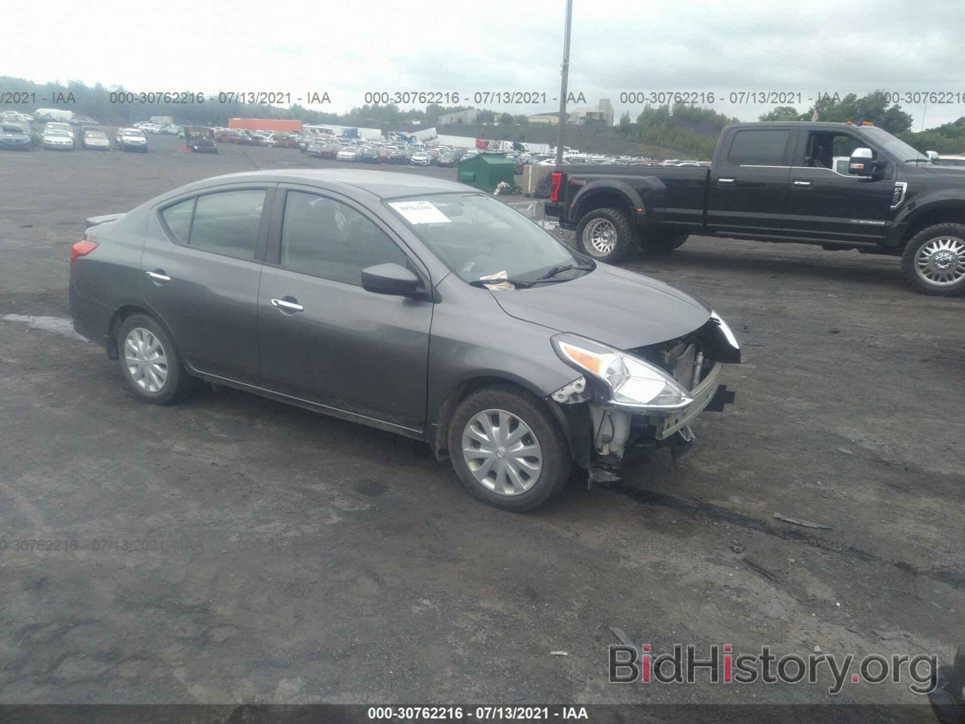 Фотография 3N1CN7AP7JL820697 - NISSAN VERSA SEDAN 2018