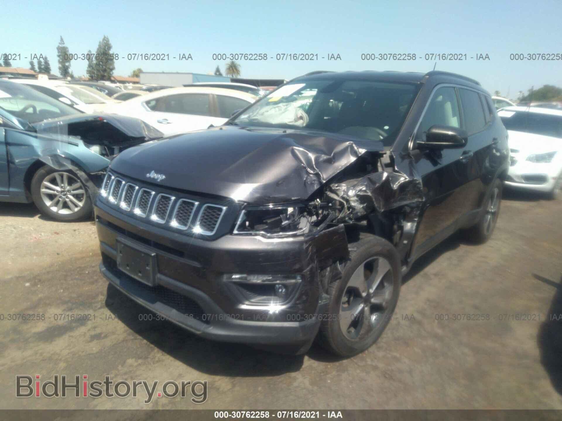2018 JEEP COMPASS - VIN: 3C4NJDBB7JT175813 - Фото 2