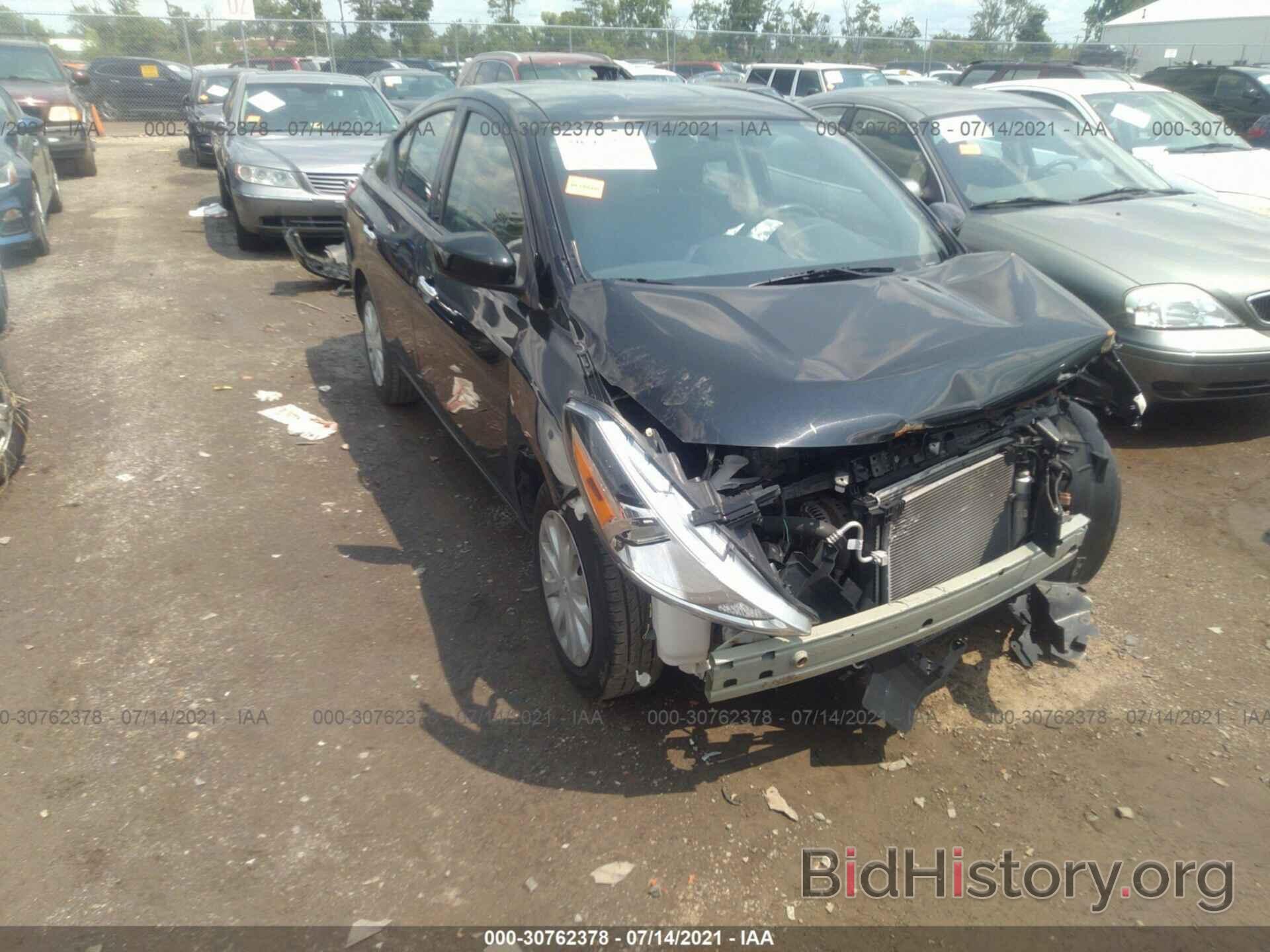 Photo 3N1CN7AP9KL802879 - NISSAN VERSA SEDAN 2019