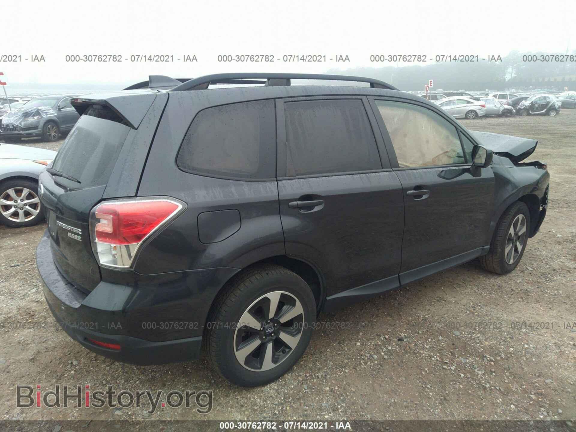 2017 SUBARU FORESTER - VIN: JF2SJAEC3HH414208 - Фото 4