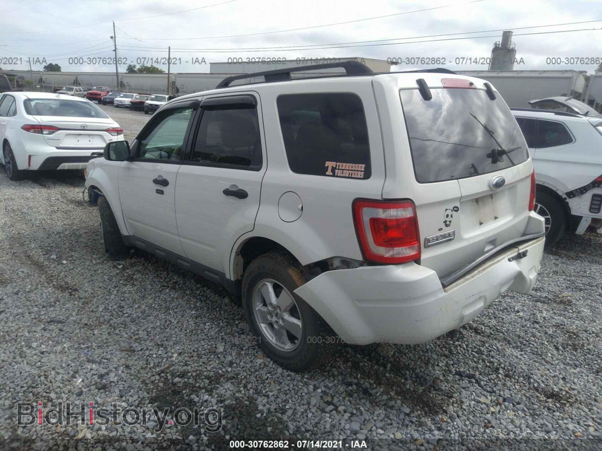 2010 FORD ESCAPE - VIN: 1FMCU9D73AKA61857 - Фото 3