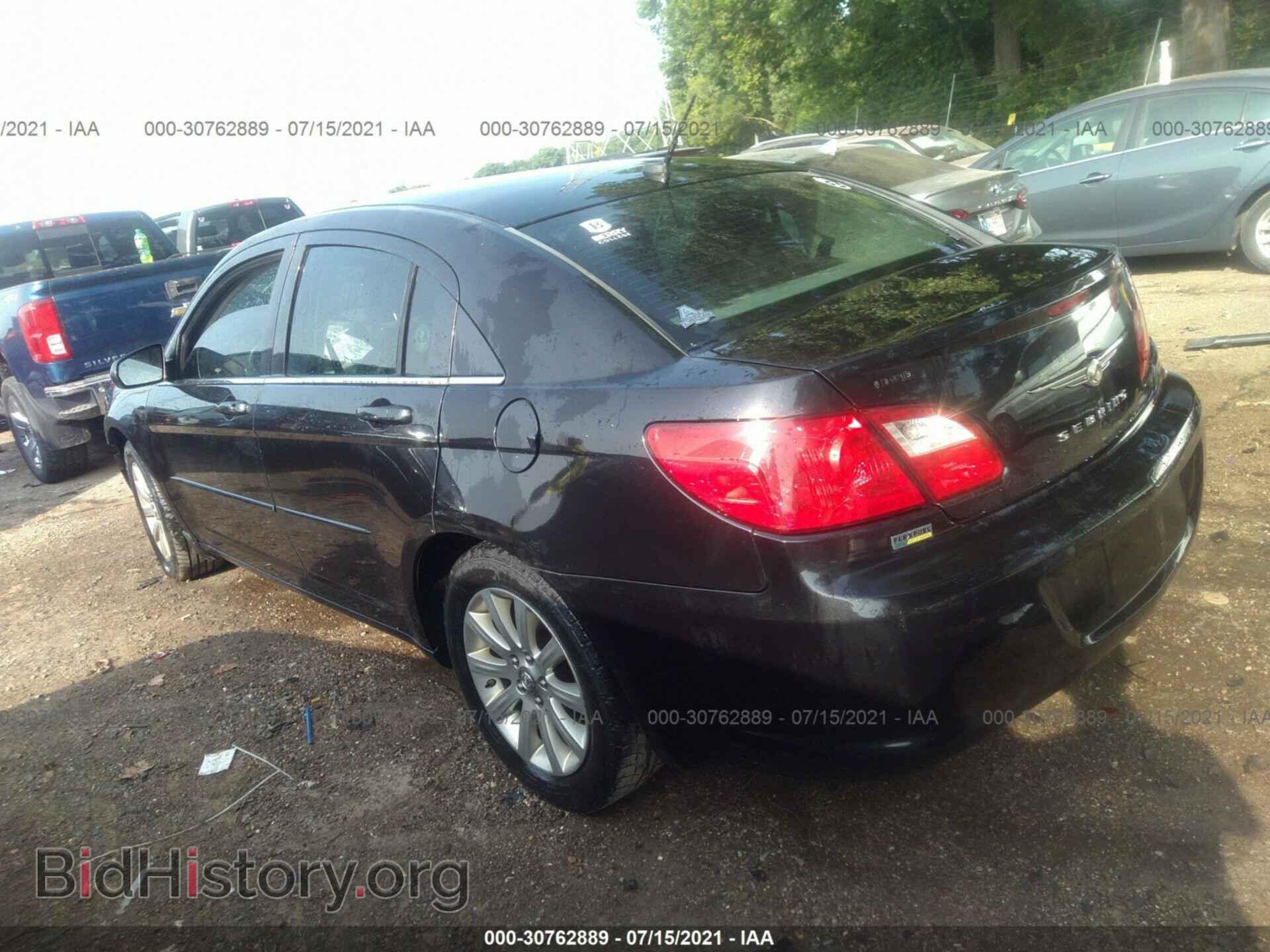 2010 CHRYSLER SEBRING - VIN: 1C3CC5FD2AN194664 - Фото 3