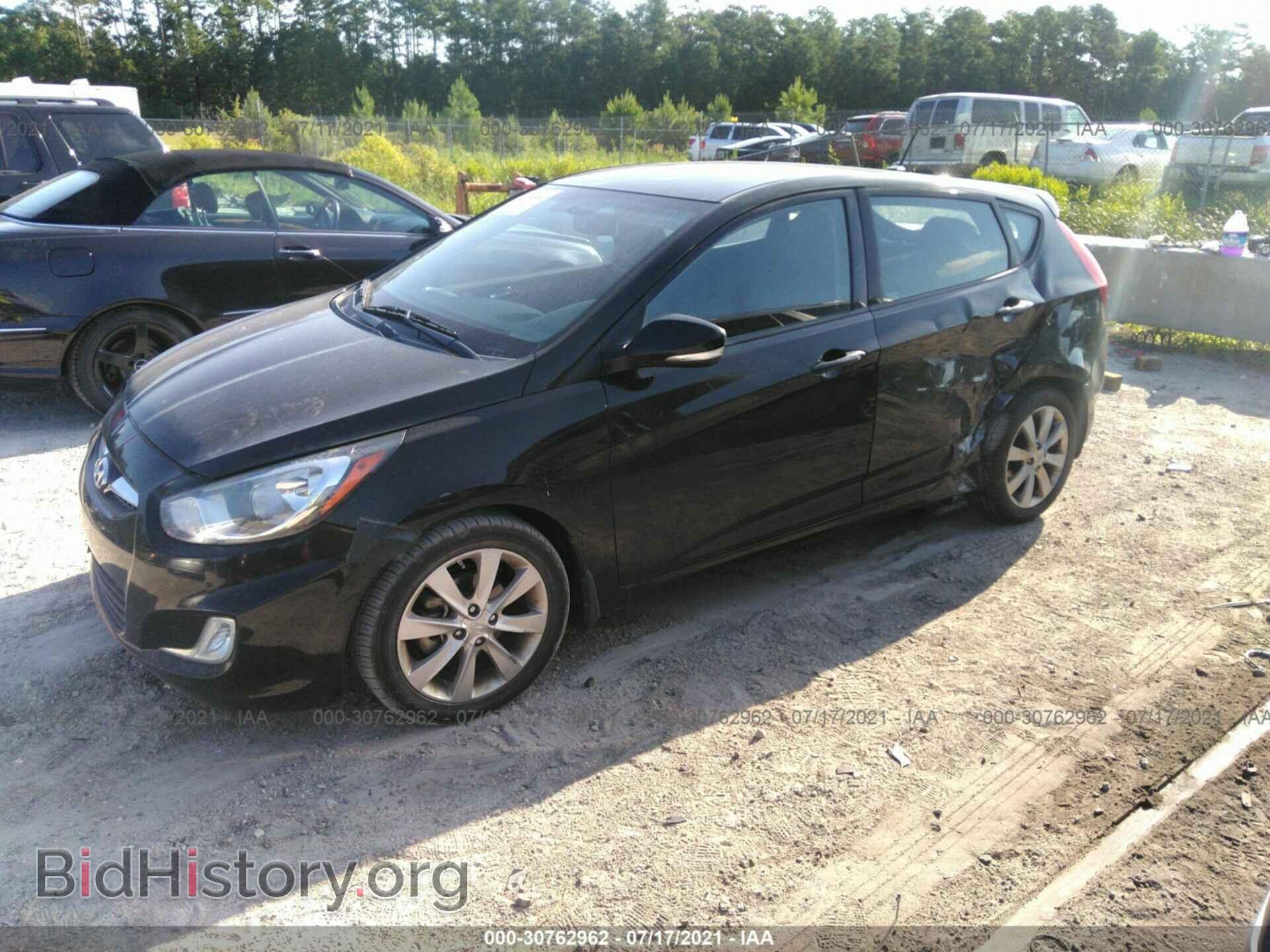 2013 HYUNDAI ACCENT - VIN: KMHCU5AE2DU070585 - Фото 2