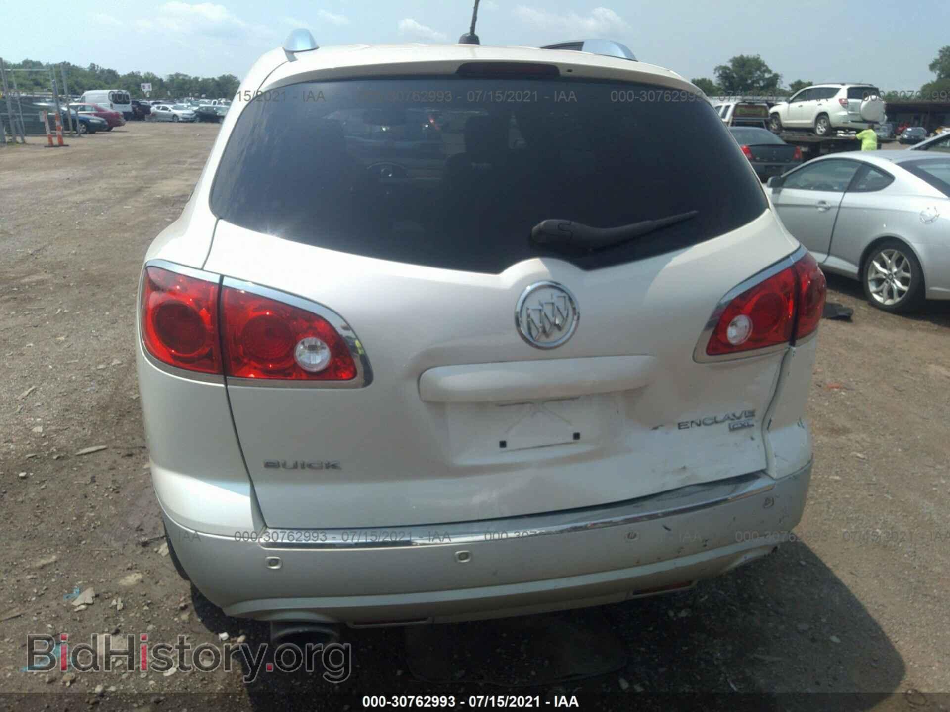 2011 BUICK ENCLAVE - VIN: 5GAKRCED4BJ369535 - Фото 6