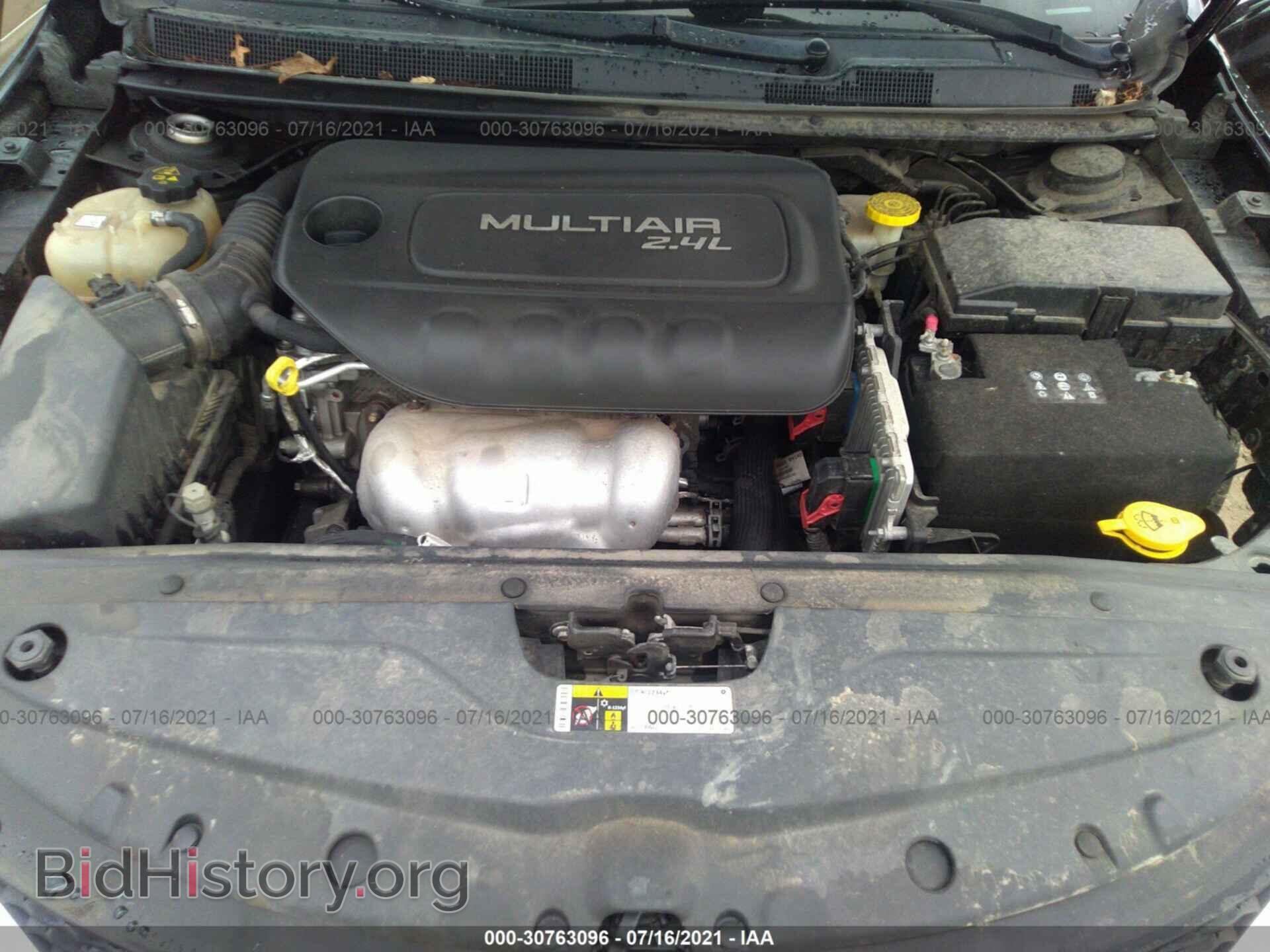 2015 CHRYSLER 200 - VIN: 1C3CCCAB2FN671031 - Фото 10